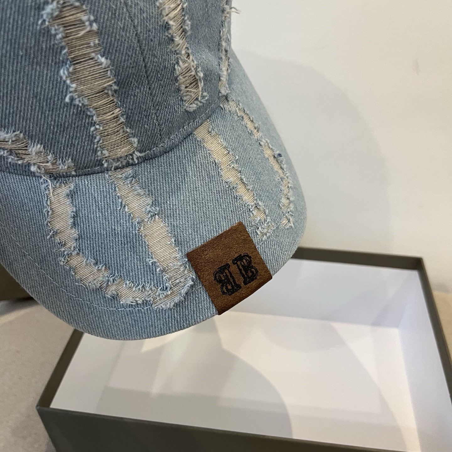 Balenciaga Paris Logo Cap: Cool Color, Unisex Style, First Batch Release - 图片 2