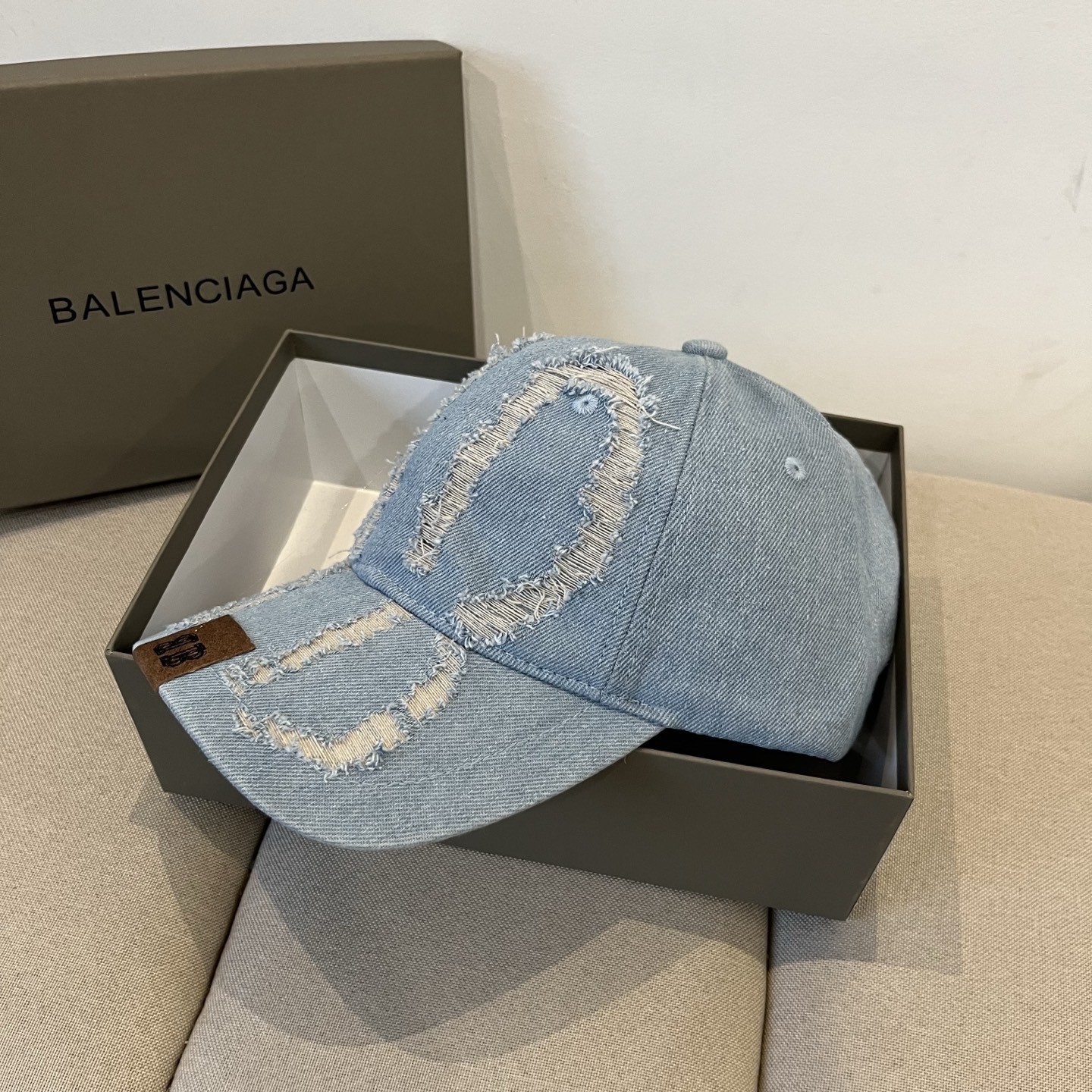 Balenciaga Paris Logo Cap: Cool Color, Unisex Style, First Batch Release - 图片 4