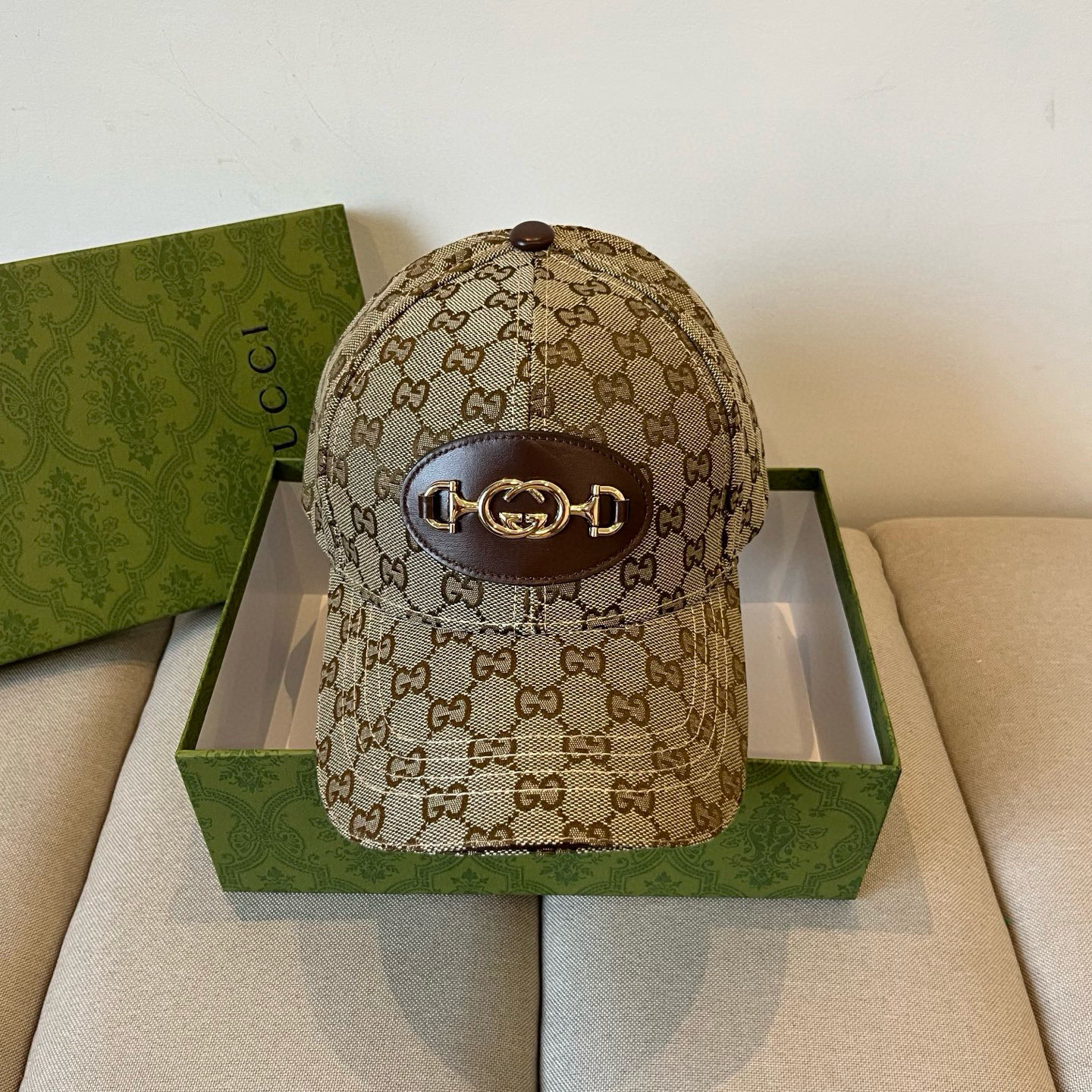 NO:224265,The new product of Guchi baseball cap GUCCI official website, baseball cap, original quality is coming, very exquisite craftsmanship, high-end, atmospheric and up-class!  Low-key luxury, easy to carry!  Run volume!  Hat Straw Hat Fisherman Hat Baseball Hat Knitted Hats, Hats, Gucci, espadrilles, Hats19860909古奇棒球帽GUCCI官网新品,棒球帽,原单品质火爆来袭 工艺非常精美 高档大气上档次！低调奢华,方便携带！跑量！帽子草帽渔夫帽棒球帽针织帽,帽子,gucci,espadrilles,hats,hat