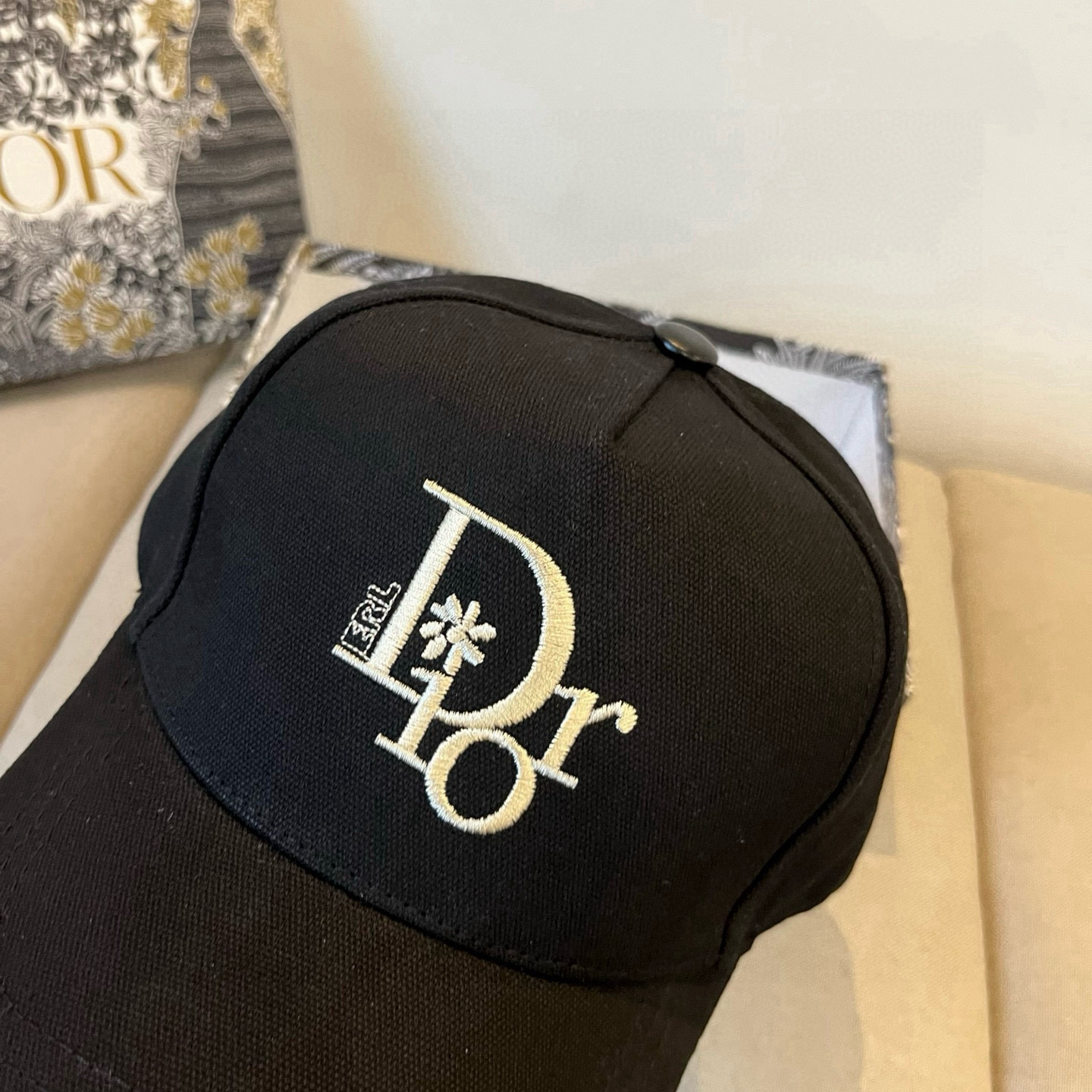 【DIOR迪奥】新款走量简约棒球帽🧢，新款出货，大牌款超好搭配，赶紧入手！