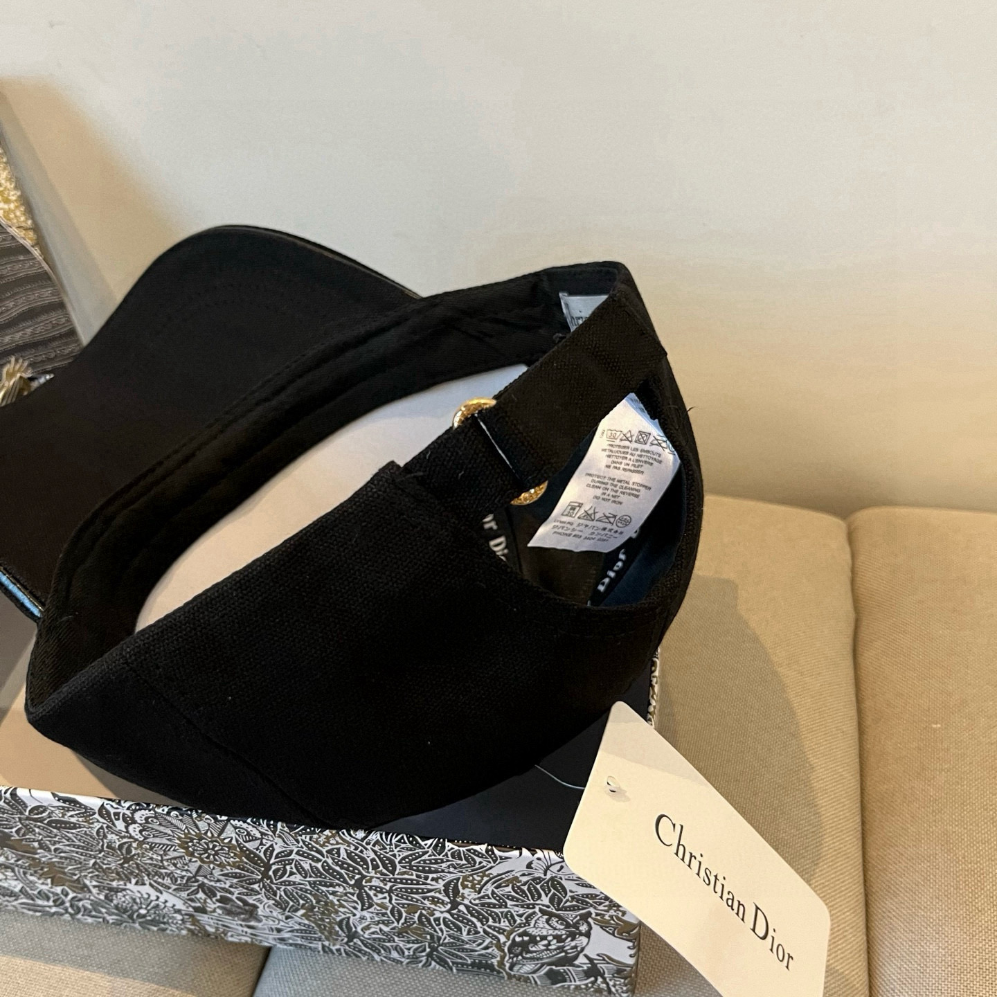 【DIOR迪奥】新款走量简约棒球帽🧢，新款出货，大牌款超好搭配，赶紧入手！