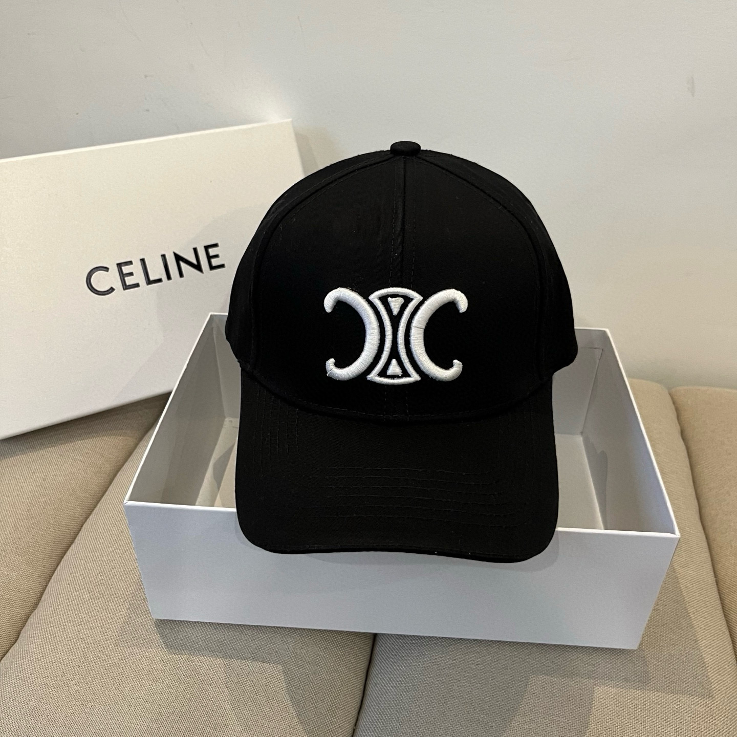 NO:226050,【CELINE】New classic casual trendy baseball cap Japanese and Korean style, any match is super good!  When traveling, you must buy a hat, straw hat, fisherman's hat, baseball hat, hat, celine, celine, espadrilles, hats19860909【CELINE赛琳】新款经典休闲潮流款 棒球帽日韩风格,随便搭配都超好看！出门旅游,绝对要入手的一款帽子草帽渔夫帽棒球帽,帽子,celine,celine,espadrilles,hats,hat