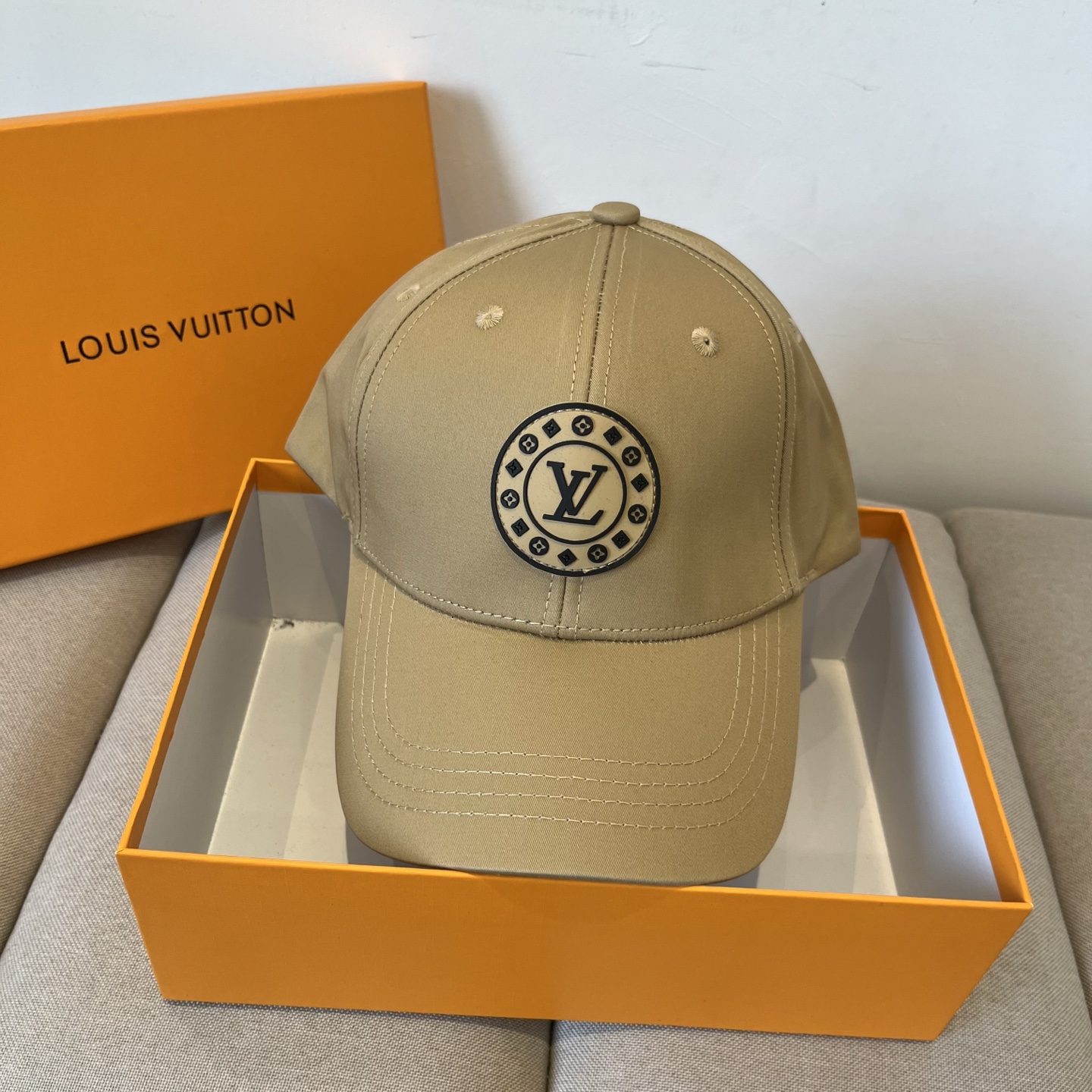 NO:226078,Louis Vuitton Baseball Cap Louis Vuitton's new LV baseball cap, heavy industry creates high-end and atmospheric, versatile and universal for both men and women!  Run volume!  hat straw hat fisherman hat baseball hat, hat, louis vuitton, louis vuitton, louis vuitton, espadrilles, hats19860909路易威登棒球帽 LouisVuitton新款LV棒球帽,重工打造高端大气,百搭款男女通用！跑量！帽子草帽渔夫帽棒球帽,帽子,louis vuitton,louis vuitton,louis vuitton,espadrilles,hats,hat