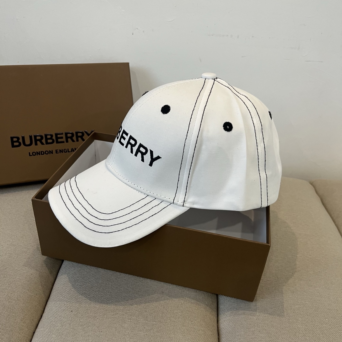  BURBERRY巴宝利早春新款棒球帽，简约尚时风，男女同款！高质品，尊享品质感！