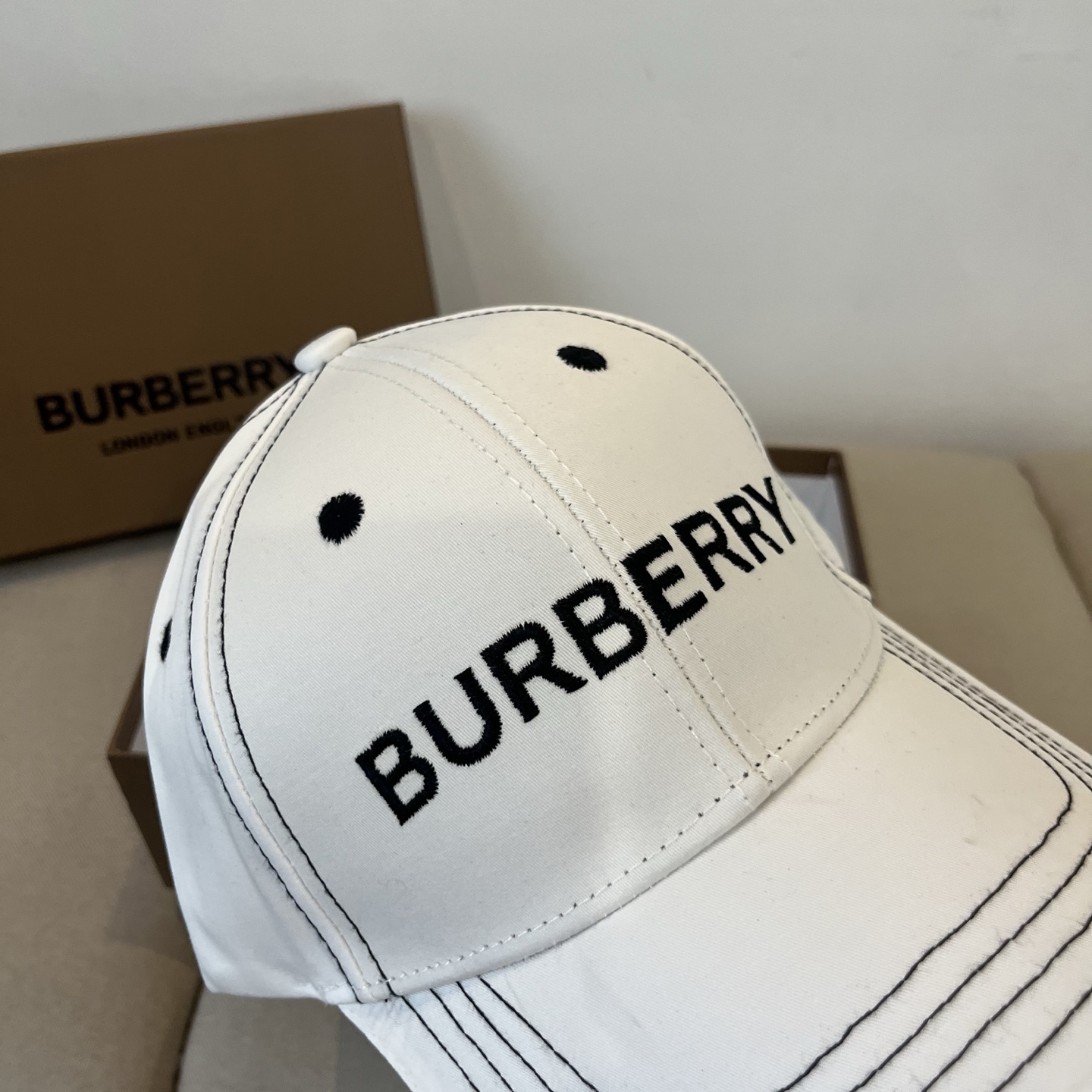  BURBERRY巴宝利早春新款棒球帽，简约尚时风，男女同款！高质品，尊享品质感！