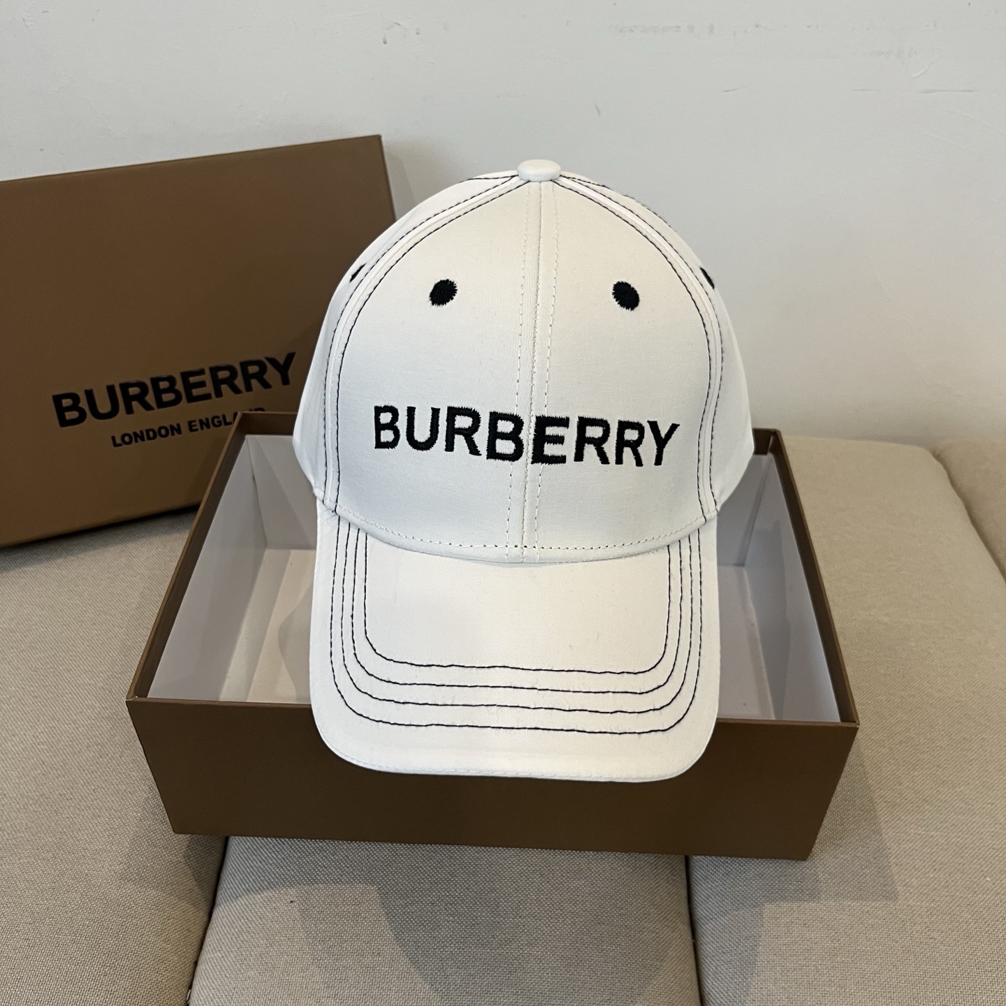  BURBERRY巴宝利早春新款棒球帽，简约尚时风，男女同款！高质品，尊享品质感！