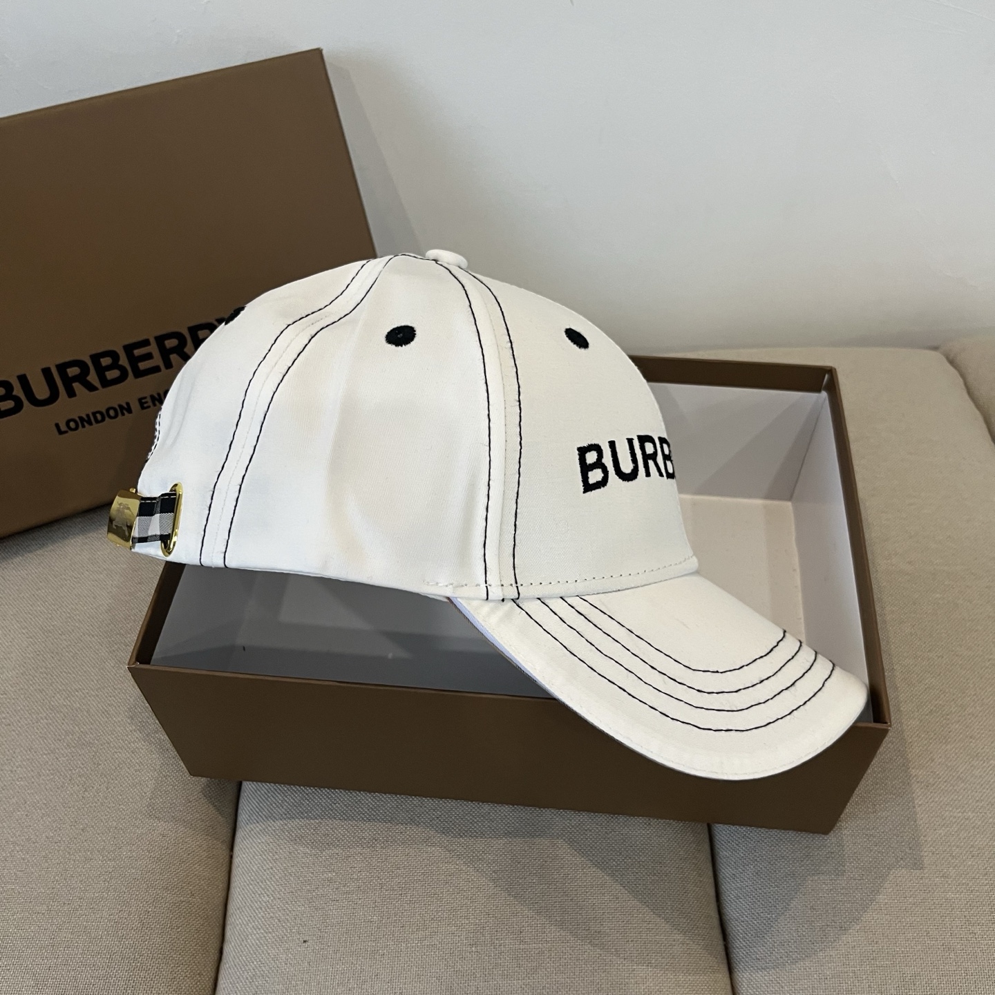  BURBERRY巴宝利早春新款棒球帽，简约尚时风，男女同款！高质品，尊享品质感！