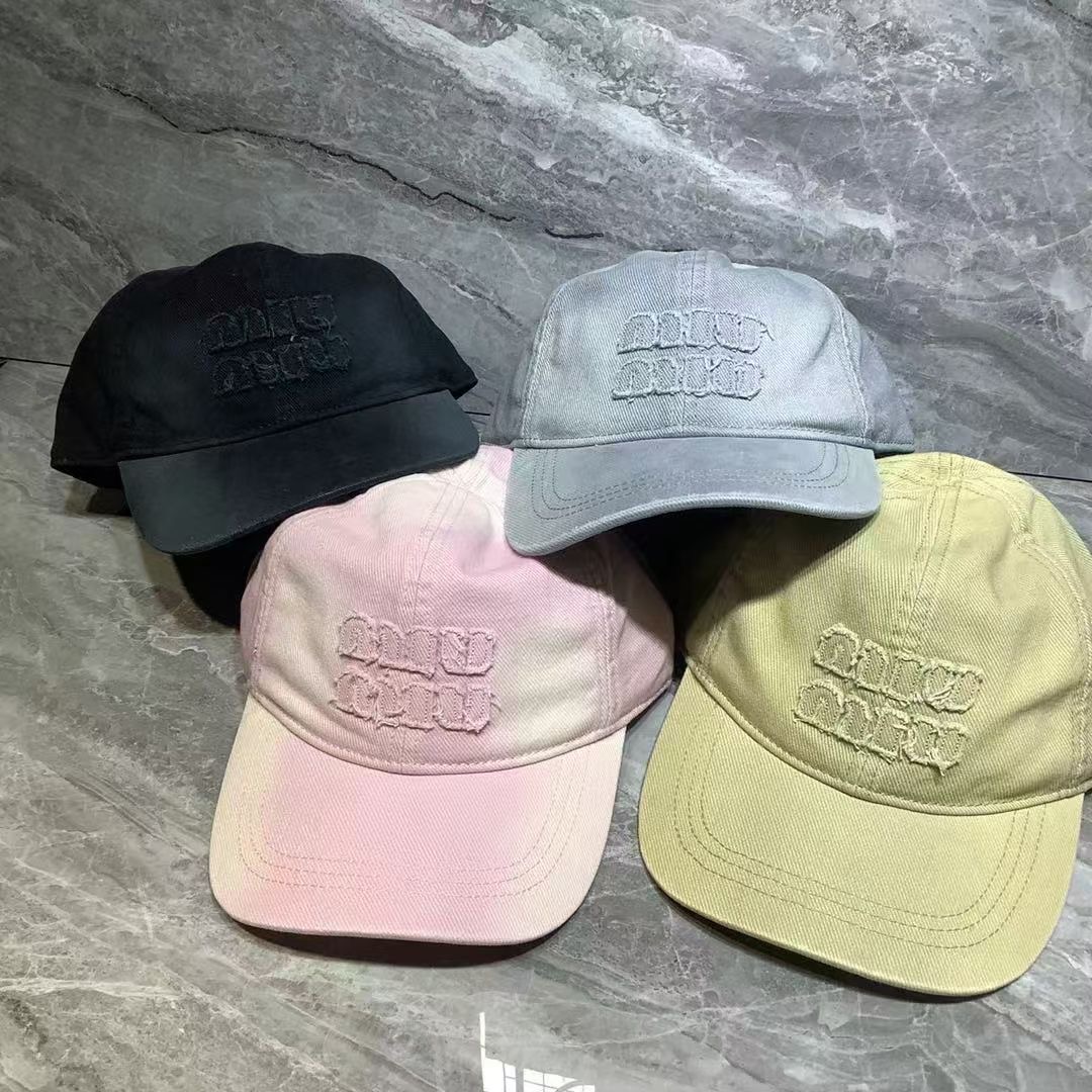 NO:226353,Miumiu original single spring and summer new baseball cap, authentic open mold customization, original workmanship and excellent quality!  ,hats,miumiu,hats19860909谬谬miumiu 原单春夏新款棒球帽,正品开模订制,原版做工细致质量超赞！,帽子,miumiu,hats,hat