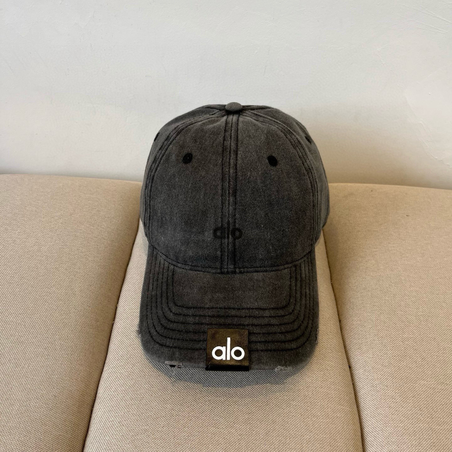 NO:226356,alo new custom baseball hat full of design sense, daily outfit, sweet and cool, fashionable, high-end, not picky, hat, hat, hat19860909alo 新款定制棒球帽 设计感满满 日常穿搭 甜酷十足 洋气 高级 不挑人,帽子,hats,hat