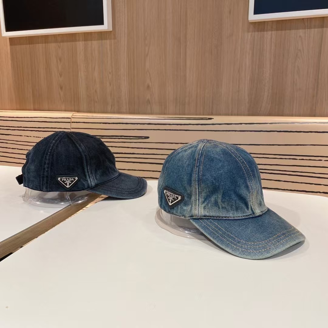 NO:228886,Prada PRADA new classic baseball cap purchase version!  Fashion trend, high-end workmanship!  Extraordinary quality, look at the details of the real shot, hat, straw hat, fisherman hat, baseball hat, hat, prada, prada, espadrilles, hats19860909普拉达 PRADA 新品经典棒球帽 代购版本！时尚潮流,高端做工！非一般的品质,细节看实拍哦帽子草帽渔夫帽棒球帽,帽子,prada,prada,espadrilles,hats,hat