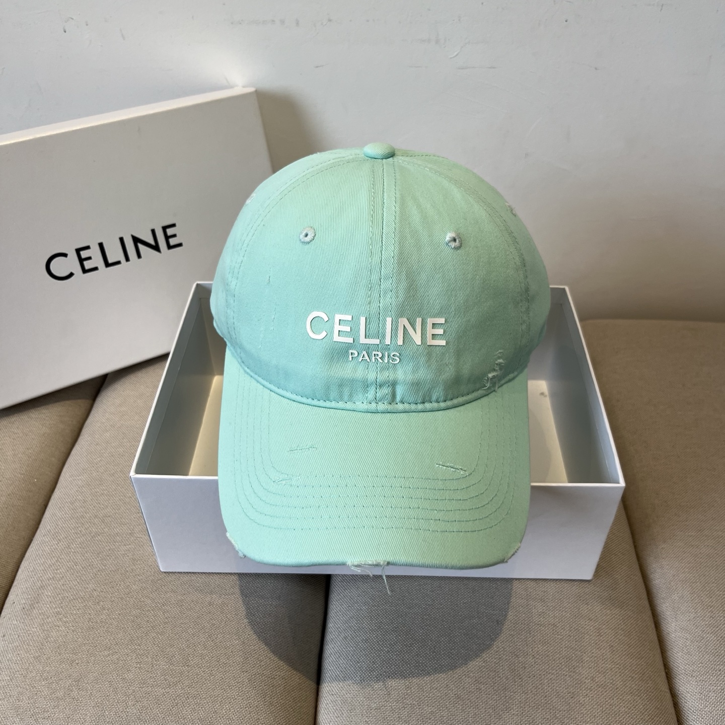 NO:228897,【CELINE】New classic casual trendy baseball cap Japanese and Korean style, any match is super good!  When traveling, you must buy a hat, straw hat, fisherman's hat, baseball hat, hat, celine, celine, espadrilles, hats19860909【CELINE赛琳】新款经典休闲潮流款 棒球帽日韩风格,随便搭配都超好看！出门旅游,绝对要入手的一款帽子草帽渔夫帽棒球帽,帽子,celine,celine,espadrilles,hats,hat