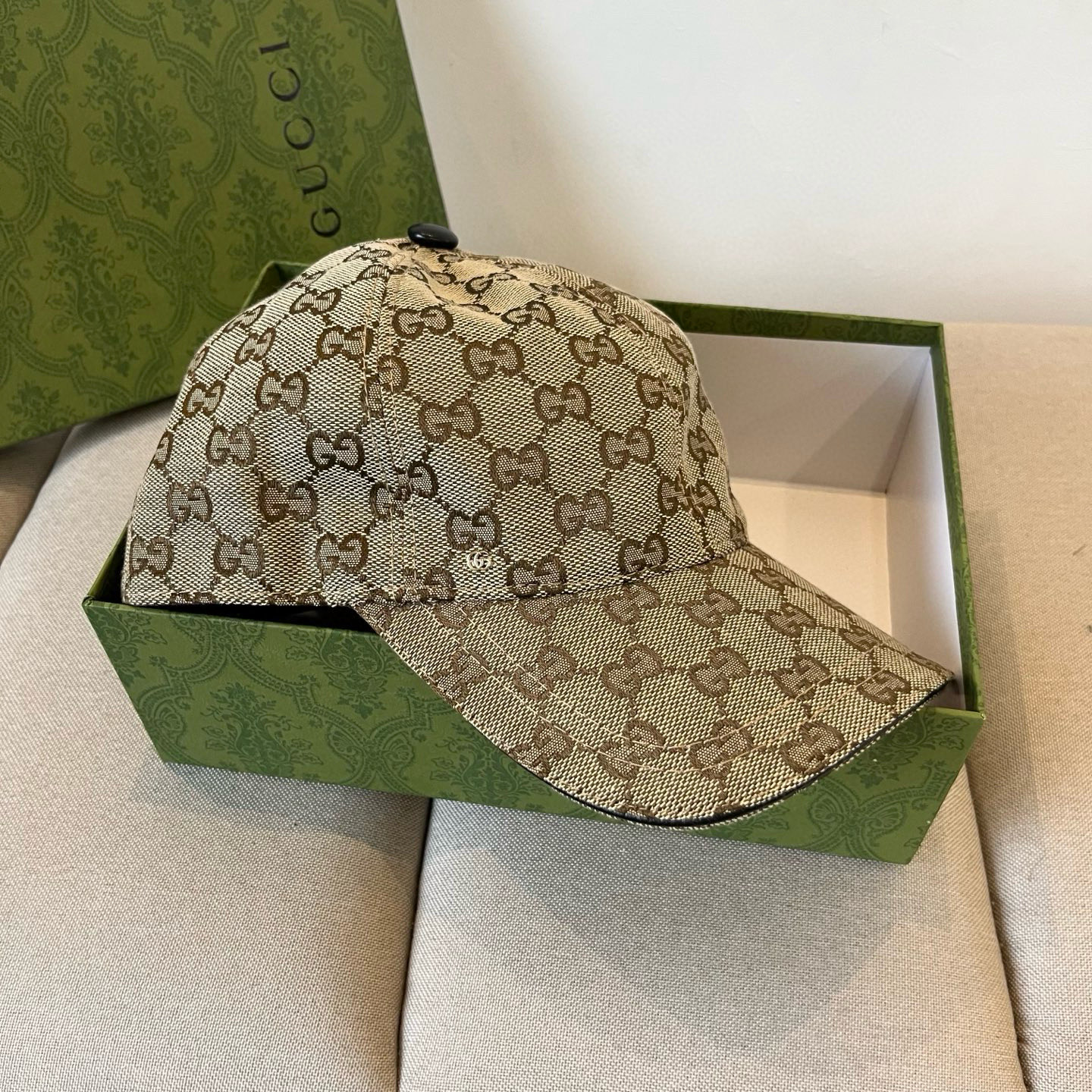  古奇棒球帽♥️GUCCI🧢官网新品，棒球帽，原单品质火爆来袭 。🎩 工艺非常精美 高档大气上档次！低调