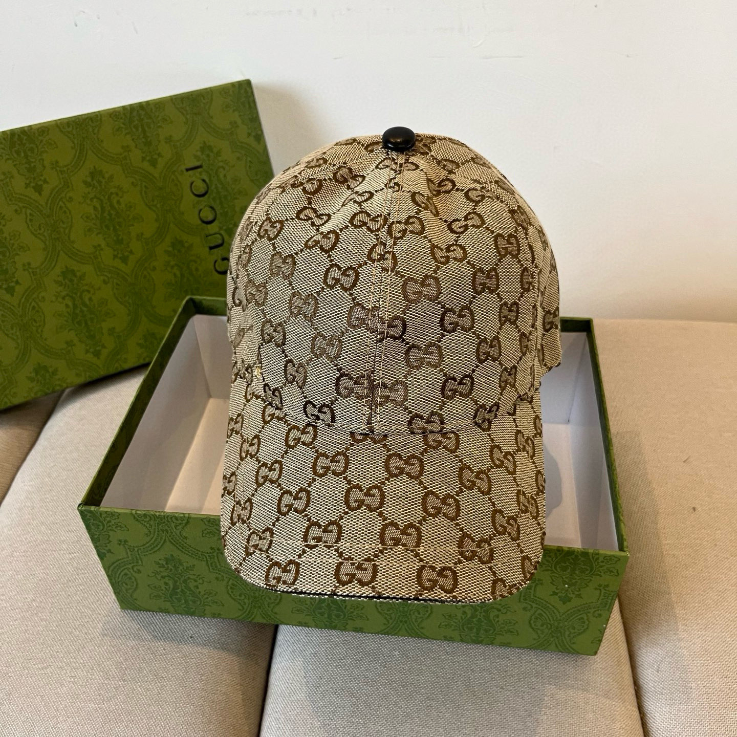  古奇棒球帽♥️GUCCI🧢官网新品，棒球帽，原单品质火爆来袭 。🎩 工艺非常精美 高档大气上档次！低调