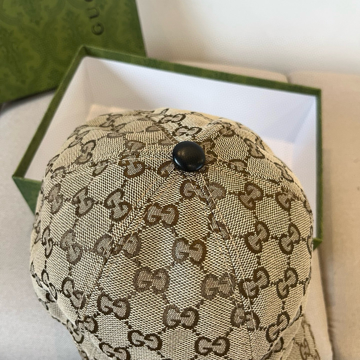  古奇棒球帽♥️GUCCI🧢官网新品，棒球帽，原单品质火爆来袭 。🎩 工艺非常精美 高档大气上档次！低调