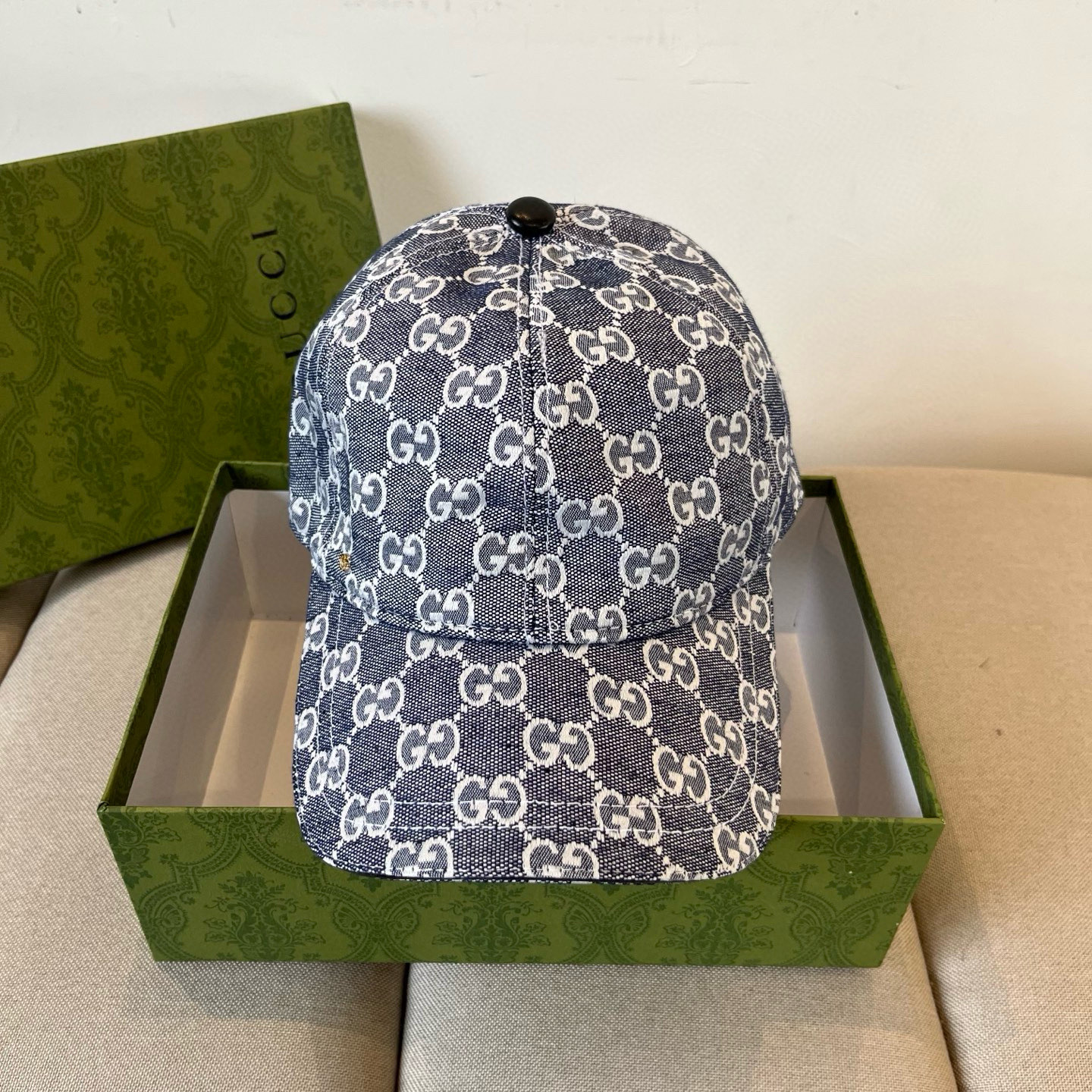  古奇棒球帽♥️GUCCI🧢官网新品，棒球帽，原单品质火爆来袭 。🎩 工艺非常精美 高档大气上档次！低调