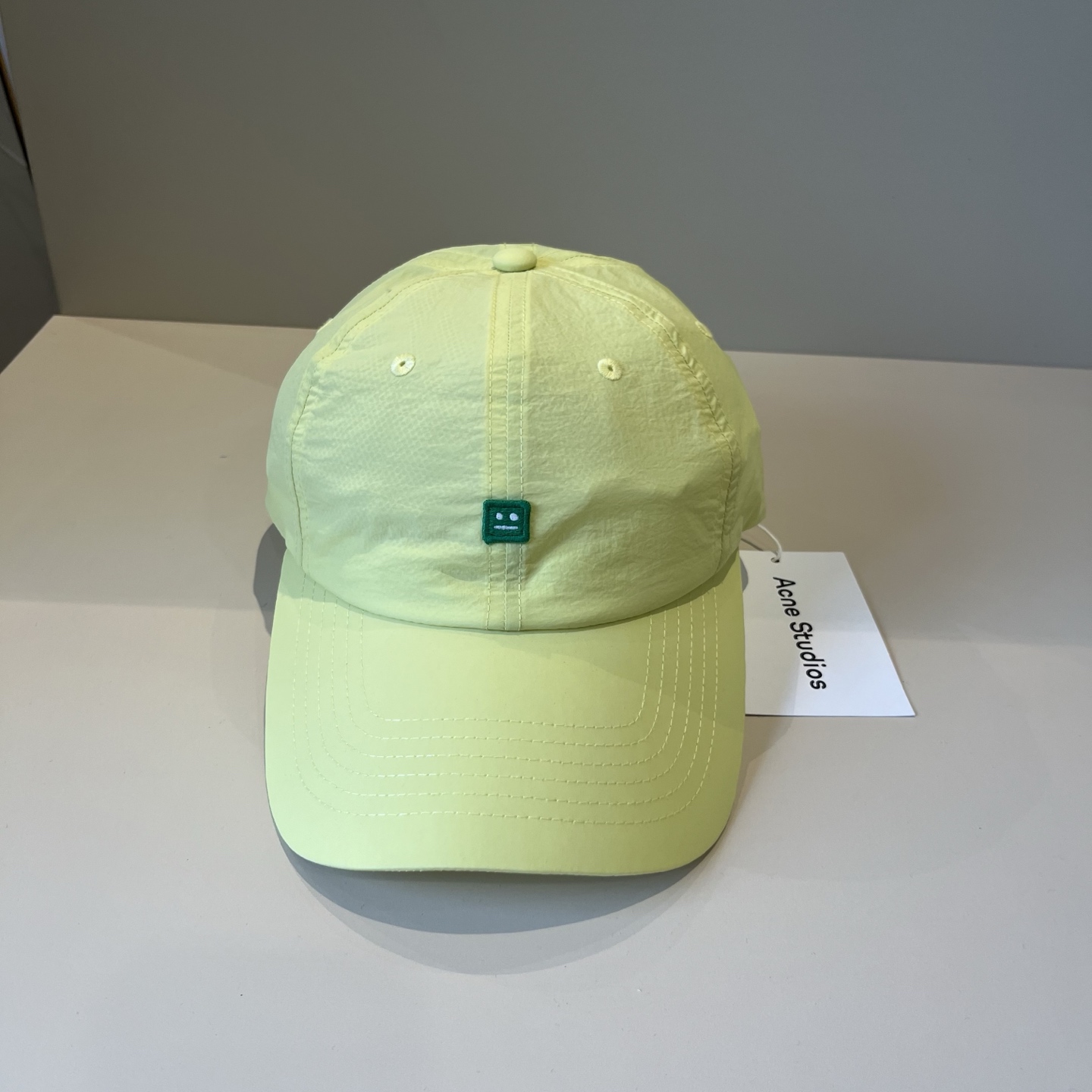 NO:344030,Acne Studios Smiley Baseball Caps for Men and Women!  !  Its material is a special custom material, made of dense cotton and then washed twice to achieve breathability!  The design is simple and elegant, the brand logo of smiley face is super super convenient. It is not too picky to match, the same style as men and women~ it looks very good when worn~ boys are handsome, and girls sincerely recommend it to everyone! Hats, straw hats, fisherman hats, baseball hats, hats, acne studios, dior, espadrilles, hatsAcne Studios 笑脸棒球帽 男女同款 ！！ 它的料子是特殊定制料,选用密实的棉制成经过两次水洗工艺,才能到达透气性！ 设计简约大方,笑脸品牌徽标,超级超级方便的.搭配也不会太挑,男女同款～戴起来都很好看～男生帅气,女生减龄诚意推荐给大家!帽子草帽渔夫帽棒球帽,帽子,acne studios,dior,espadrilles,hats,hat