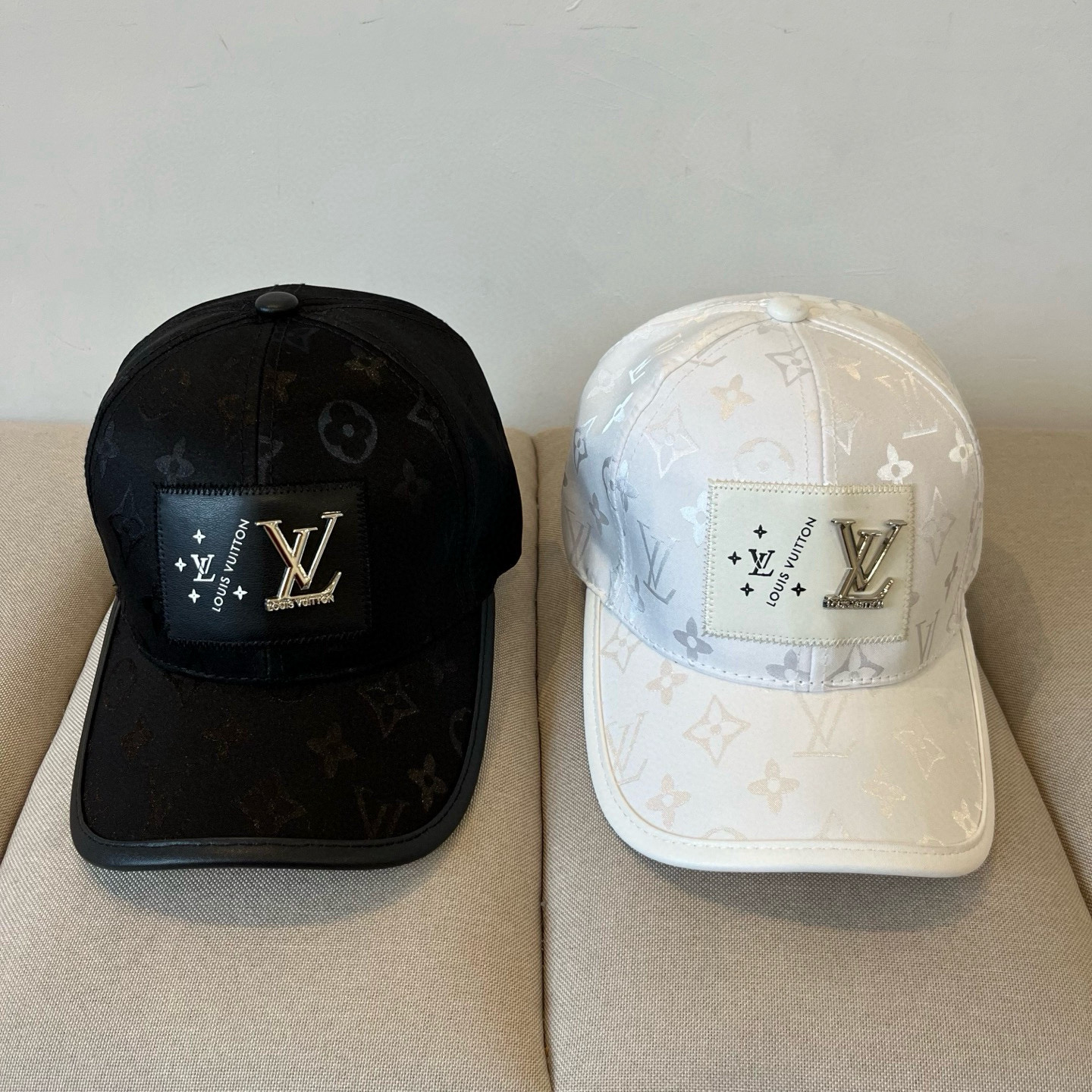🧢路易威登棒球帽 LouisVuitton😍新款LV棒球帽，重工打造♥️高端大气，百搭款🤗男女通用！跑量