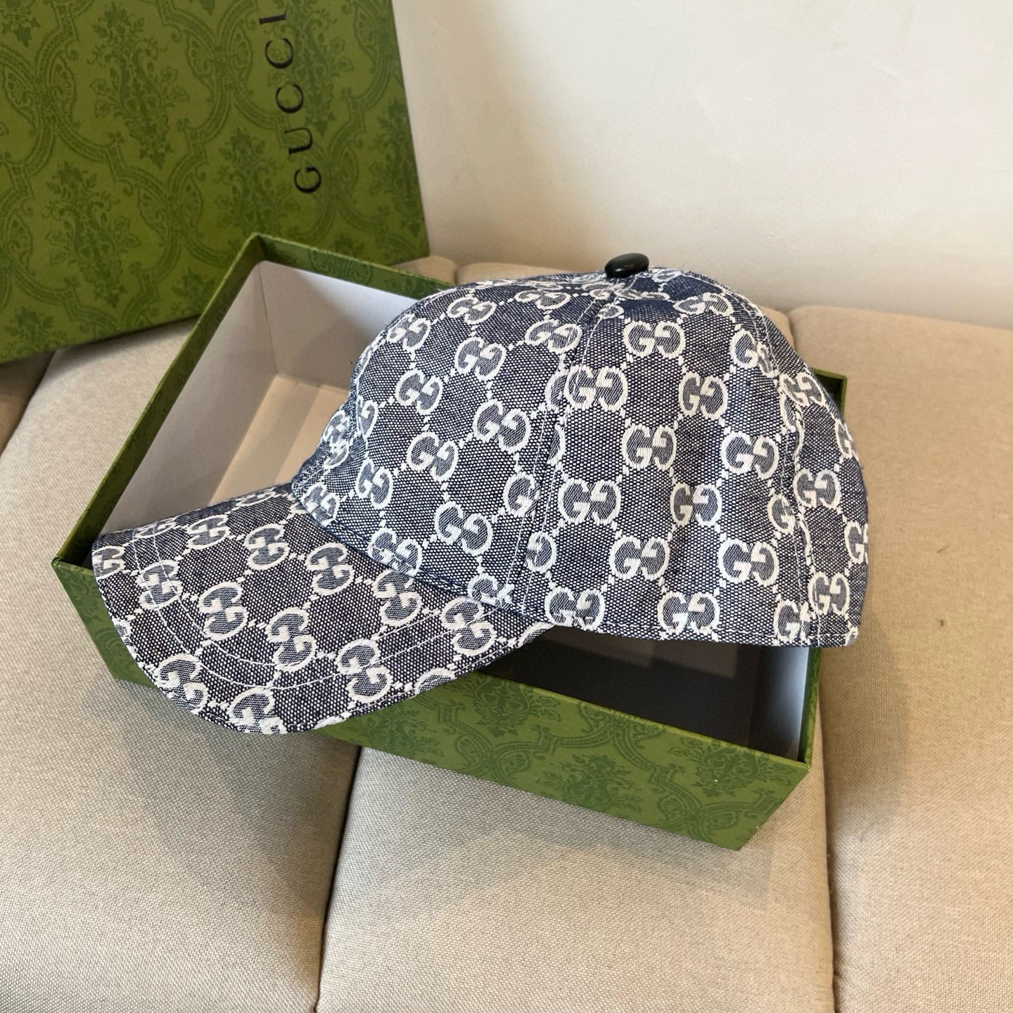  古奇棒球帽♥️GUCCI🧢官网新品，棒球帽，原单品质火爆来袭 。🎩 工艺非常精美 高档大气上档次！低调