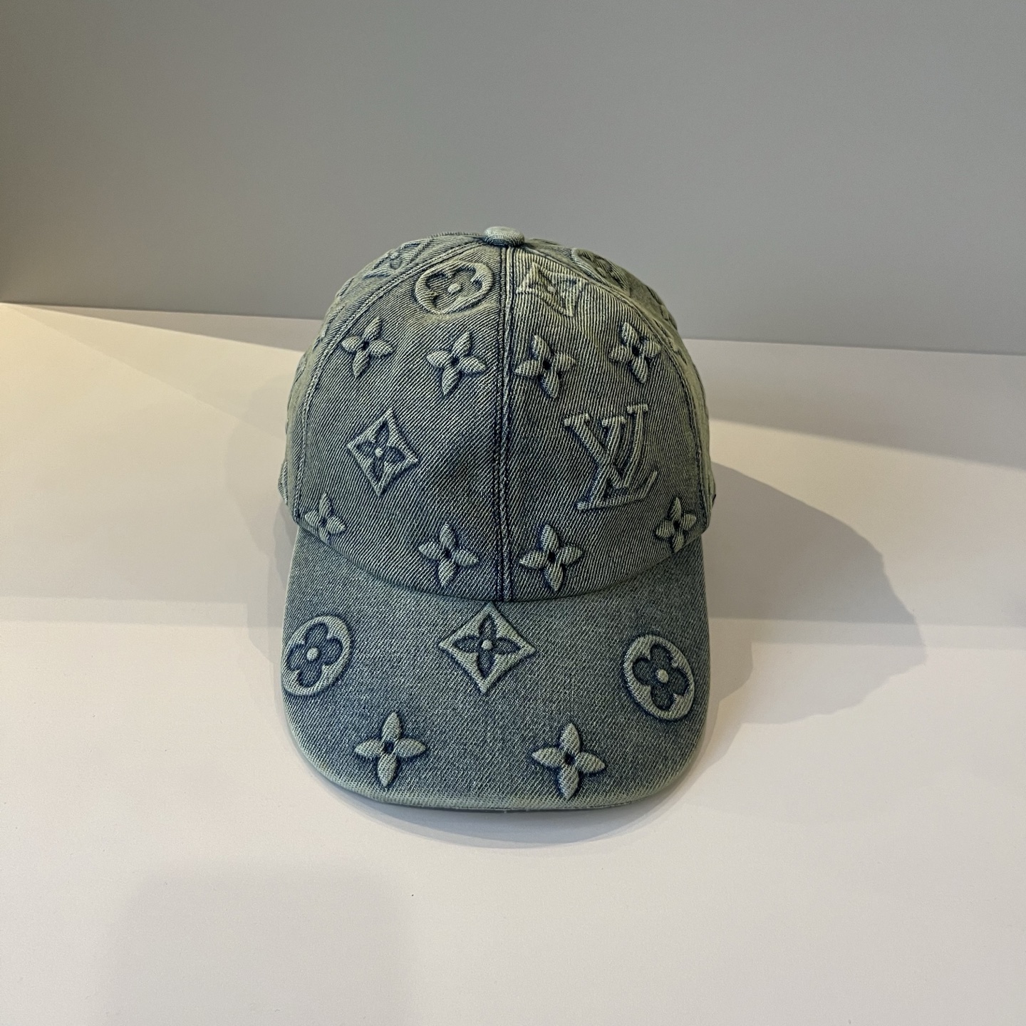 NO:344209,Louis Vuitton Baseball Cap Louis Vuitton's new LV baseball cap, heavy industry creates high-end and atmospheric, versatile and universal for both men and women!  Run volume!  hat straw hat fisherman hat baseball hat, hat, louis vuitton, louis vuitton, louis vuitton, espadrilles, hats路易威登棒球帽 LouisVuitton新款LV棒球帽,重工打造高端大气,百搭款男女通用！跑量！帽子草帽渔夫帽棒球帽,帽子,louis vuitton,louis vuitton,louis vuitton,espadrilles,hats,hat