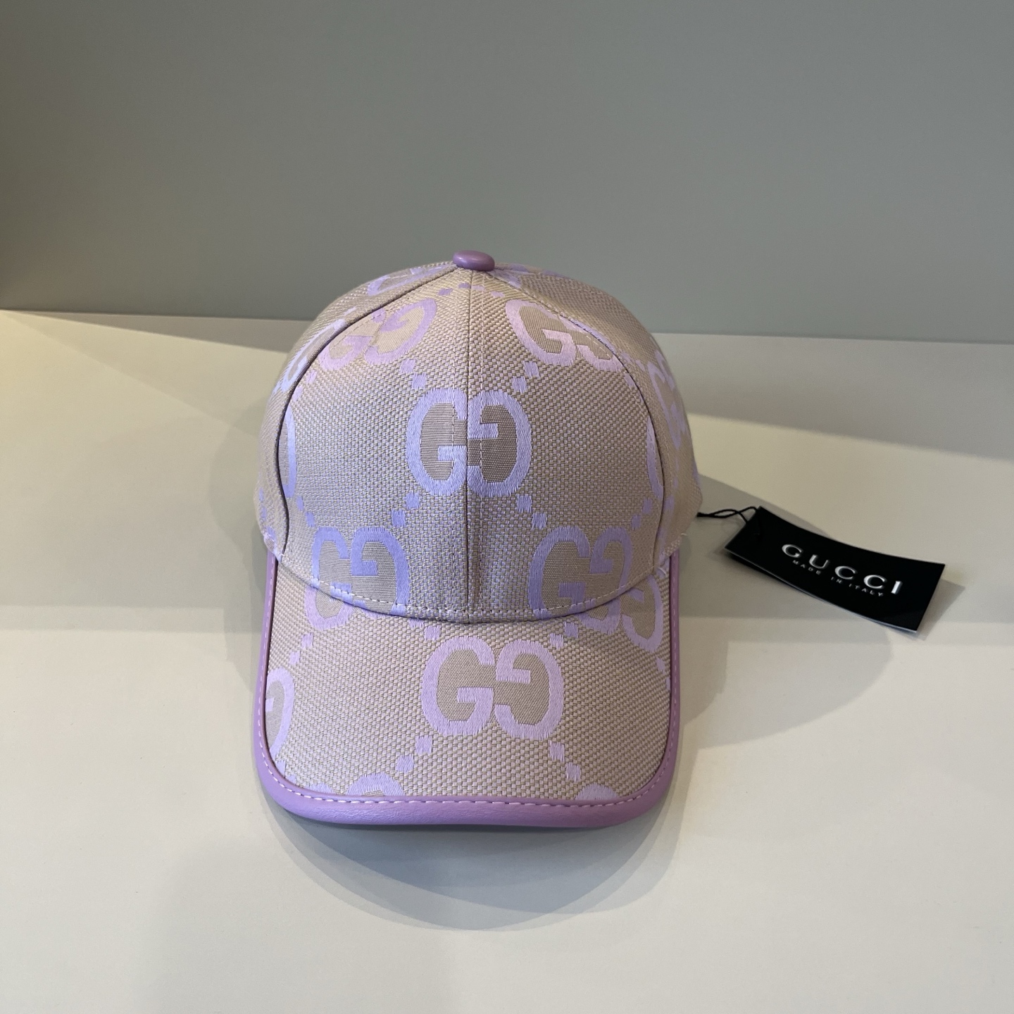 NO:344220,The new product of Guchi baseball cap GUCCI official website, baseball cap, original quality is coming, very exquisite craftsmanship, high-end, atmospheric and up-class!  Low-key luxury, easy to carry!  Run volume!  Hat Straw Hat Fisherman Hat Baseball Hat, Hats, Gucci, espadrilles, hats古奇棒球帽GUCCI官网新品,棒球帽,原单品质火爆来袭 工艺非常精美 高档大气上档次！低调奢华,方便携带！跑量！帽子草帽渔夫帽棒球帽,帽子,gucci,espadrilles,hats,hat