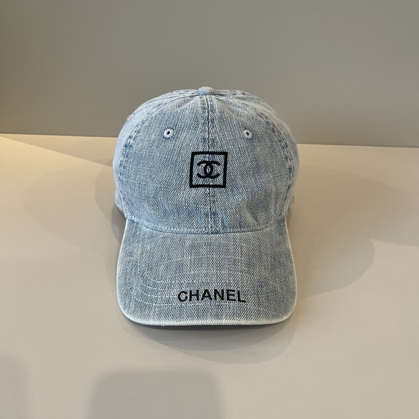 NO:345519,Chanel CHANEL new baseball cap, Xiaoxiang classic simple, fashionable and casual design New hat Straw hat Fisherman hat Baseball cap, hat, chanel, chanel, espadrilles, hats香奈儿CHANEL 新品棒球帽,小香经典简约,时尚休闲设计 跑量新品帽子草帽渔夫帽棒球帽,帽子,chanel,chanel,espadrilles,hats,hat