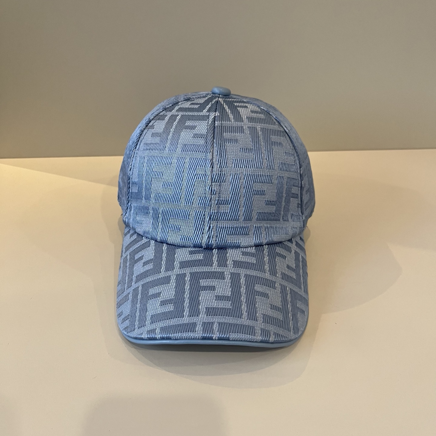 NO:345534,FENDI Old-fashioned Baseball Cap Classic FF Medium-class items, temperament and wearable items, quality bar hat, straw hat, fisherman hat, baseball cap, hat, fendi, fendi, espadrilles, hatsFENDI芬迪 老花系列棒球帽 经典FF中古单品,气质穿搭单品,质量杠杠帽子草帽渔夫帽棒球帽,帽子,fendi,fendi,espadrilles,hats,hat