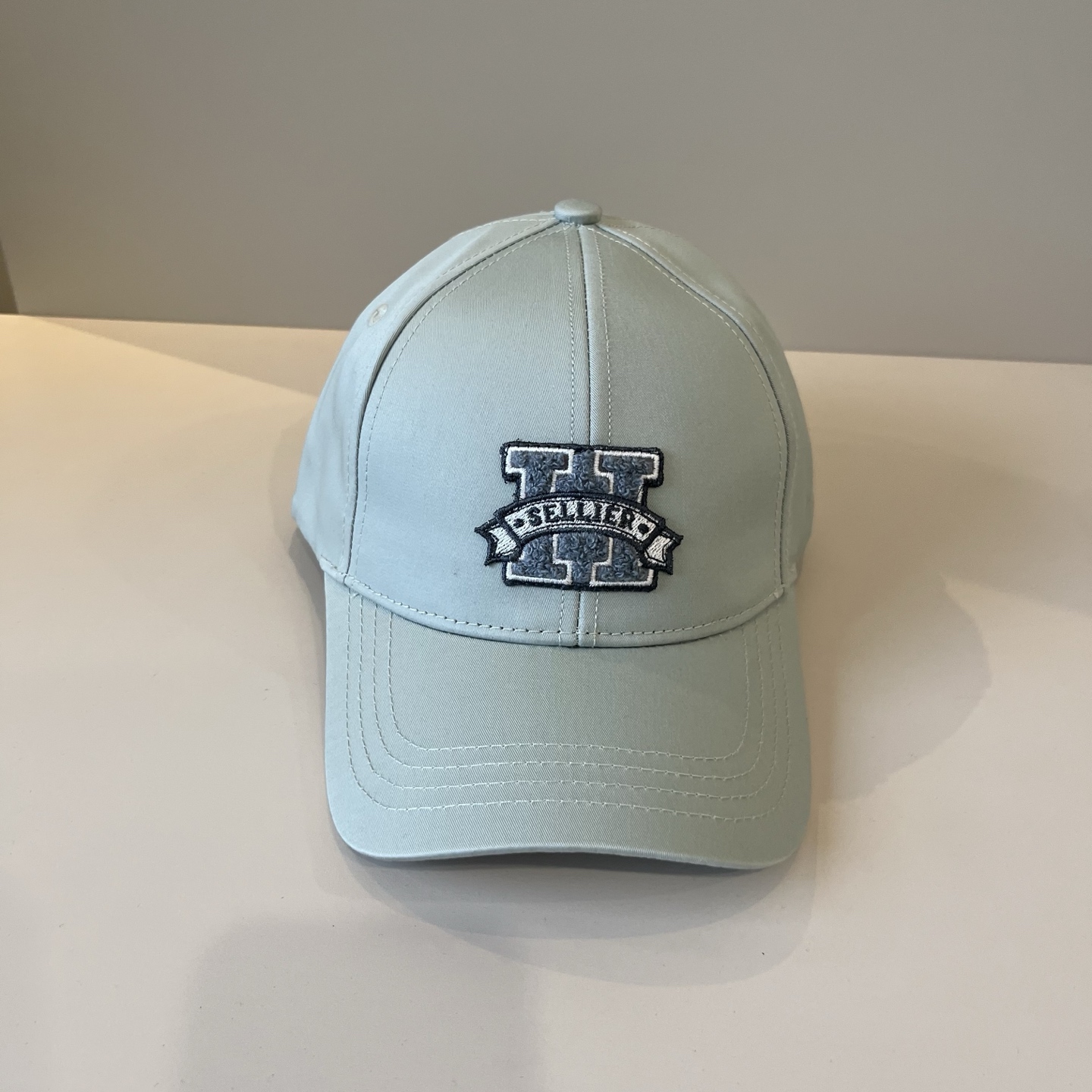 NO:345601,Hermes Hermes official website new classic baseball cap original quality hot and very exquisite craftsmanship [love] high-end atmospheric and high-end low-key luxury convenient to carry hat straw hat fisherman hat baseball cap, hat, hermes, hermes, espadrilles, hats爱马仕Hermes 官网新品经典款 棒球帽 原单品质 火爆来袭 工艺非常精美[爱心] 高档大气上档次 低调奢华 方便携带帽子草帽渔夫帽棒球帽,帽子,hermes,hermes,espadrilles,hats,hat