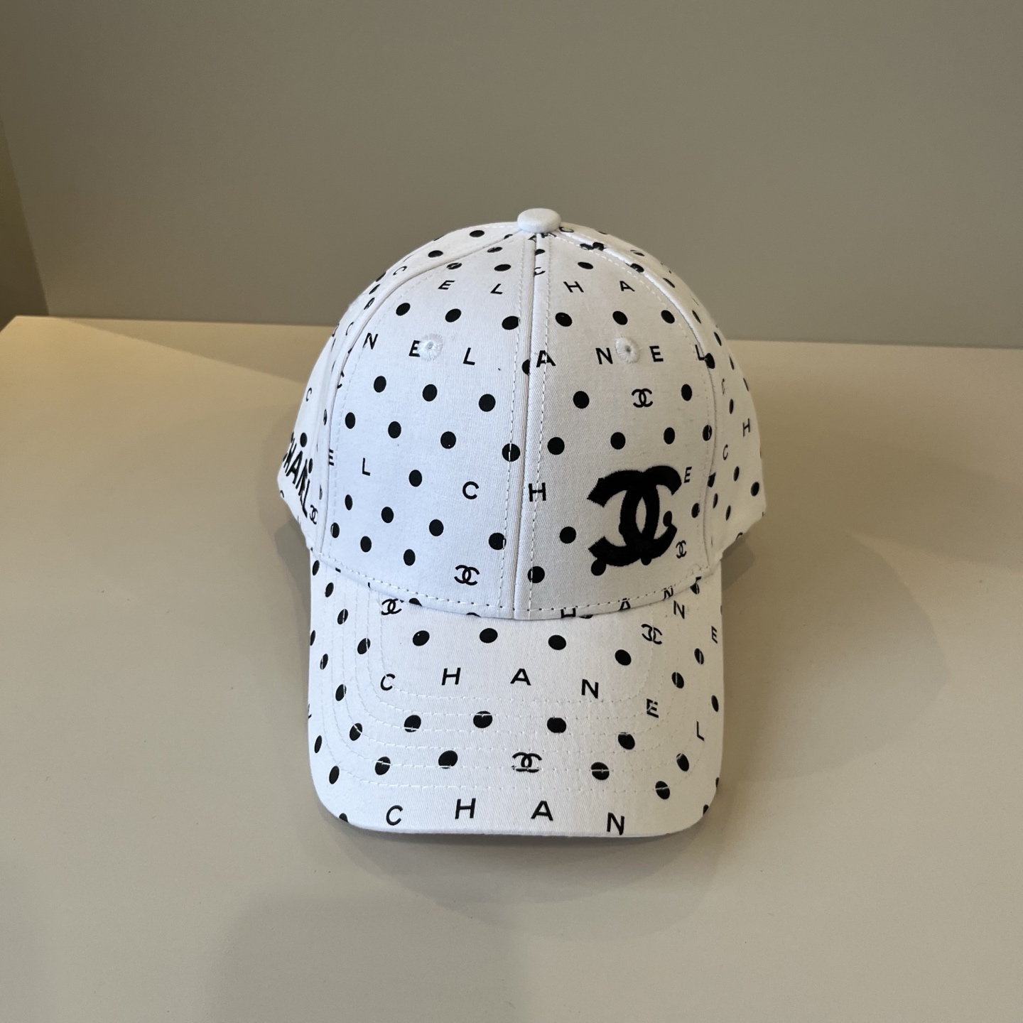 NO:345451,Chanel CHANEL new baseball cap, Xiaoxiang classic simple, fashionable and casual design New hat Straw hat Fisherman hat Baseball cap, hat, chanel, chanel, espadrilles, hats香奈儿CHANEL 新品棒球帽,小香经典简约,时尚休闲设计 跑量新品帽子草帽渔夫帽棒球帽,帽子,chanel,chanel,espadrilles,hats,hat