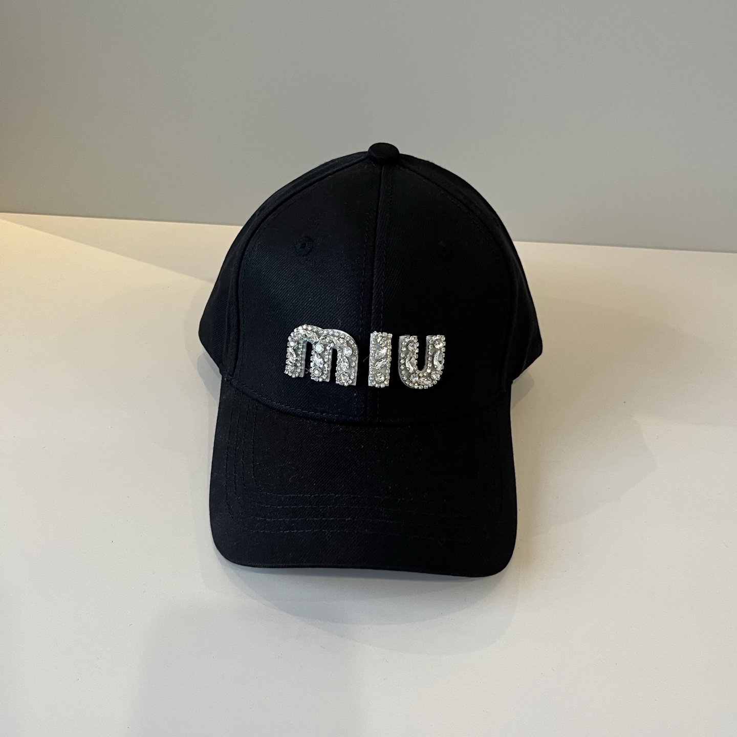 NO:345391,Miumiu original single spring and summer new baseball cap, authentic open mold customization, original workmanship and excellent quality!  Hat Straw Hat Fisherman Hat Baseball Hat, Hats, Miumiu, espadrilles, hats谬谬miumiu 原单春夏新款棒球帽,正品开模订制,原版做工细致质量超赞！帽子草帽渔夫帽棒球帽,帽子,miumiu,espadrilles,hats,hat