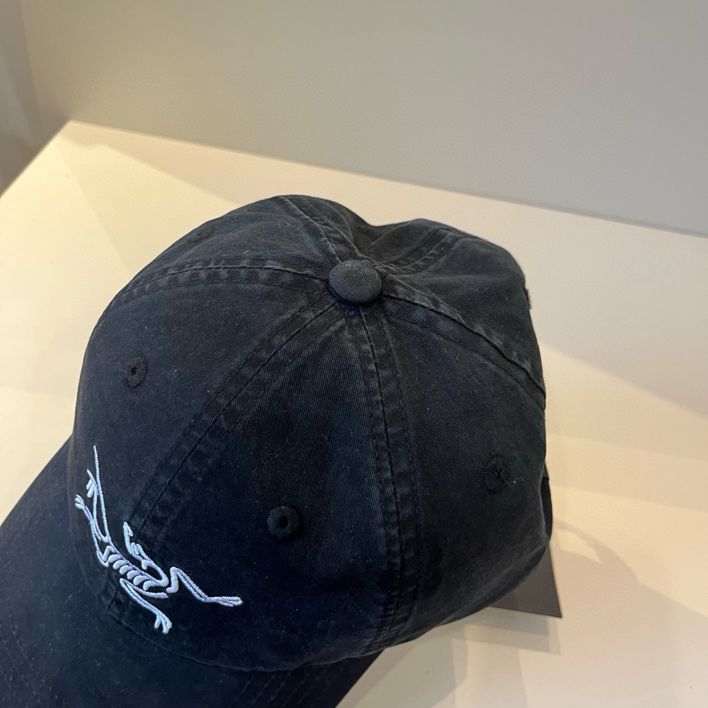 【始祖鸟】2025春款新款简约棒球帽，新款出货，大牌款超好搭配，赶紧入手！