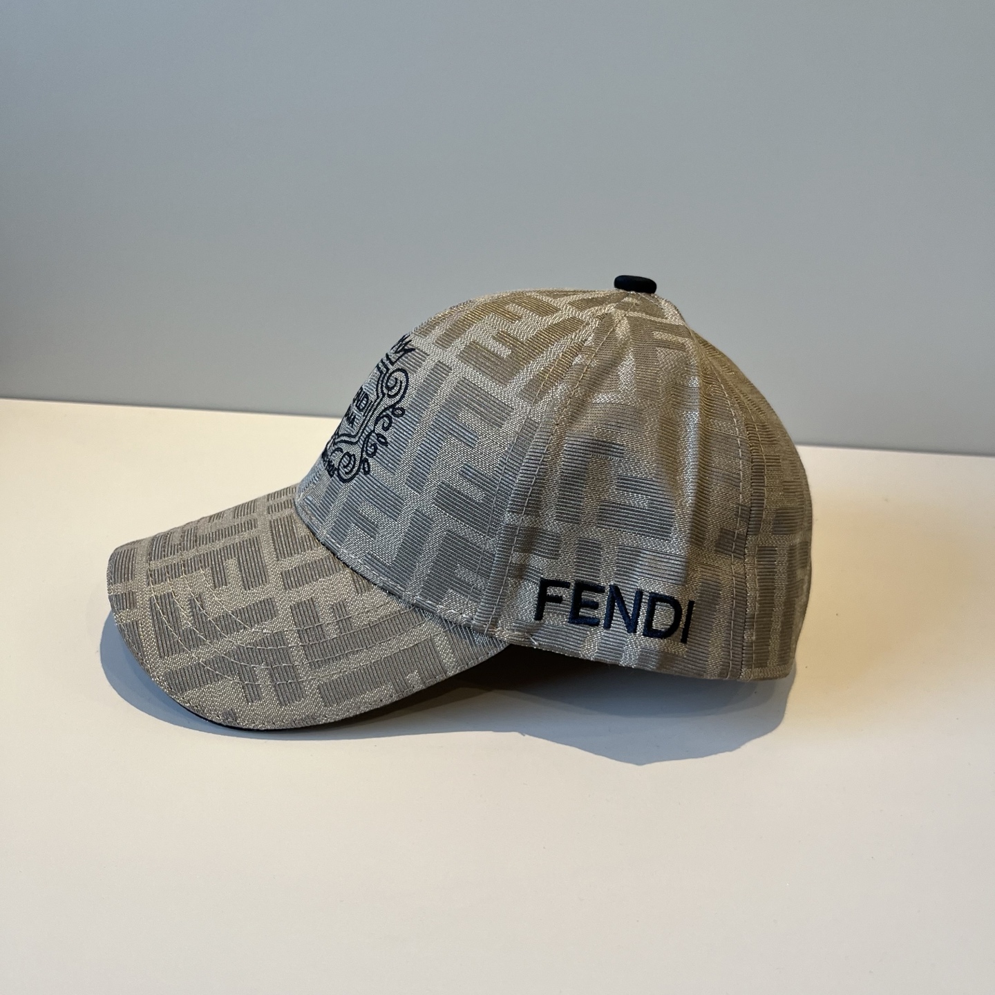  FENDI芬迪 老花系列棒球帽🧢 经典FF中古单品，气质穿搭单品，质量杠杠👍