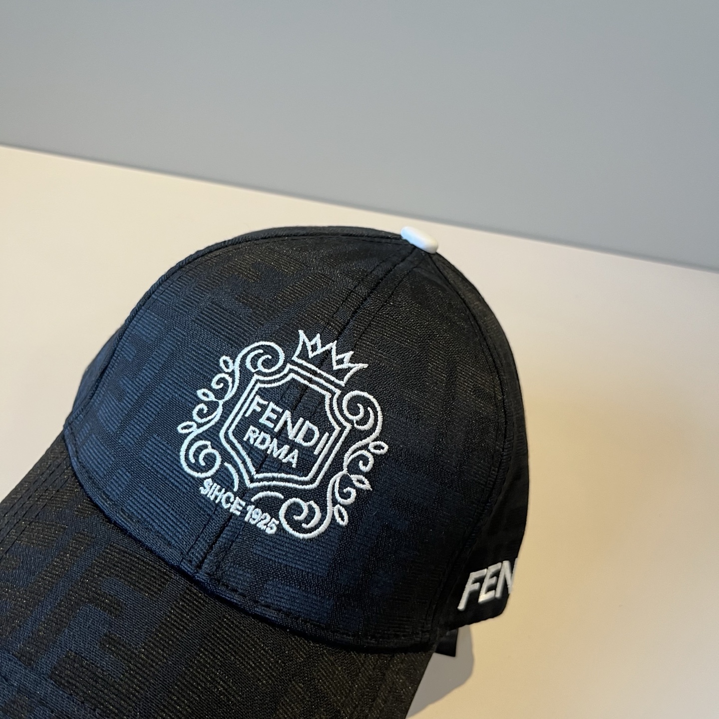  FENDI芬迪 老花系列棒球帽🧢 经典FF中古单品，气质穿搭单品，质量杠杠👍