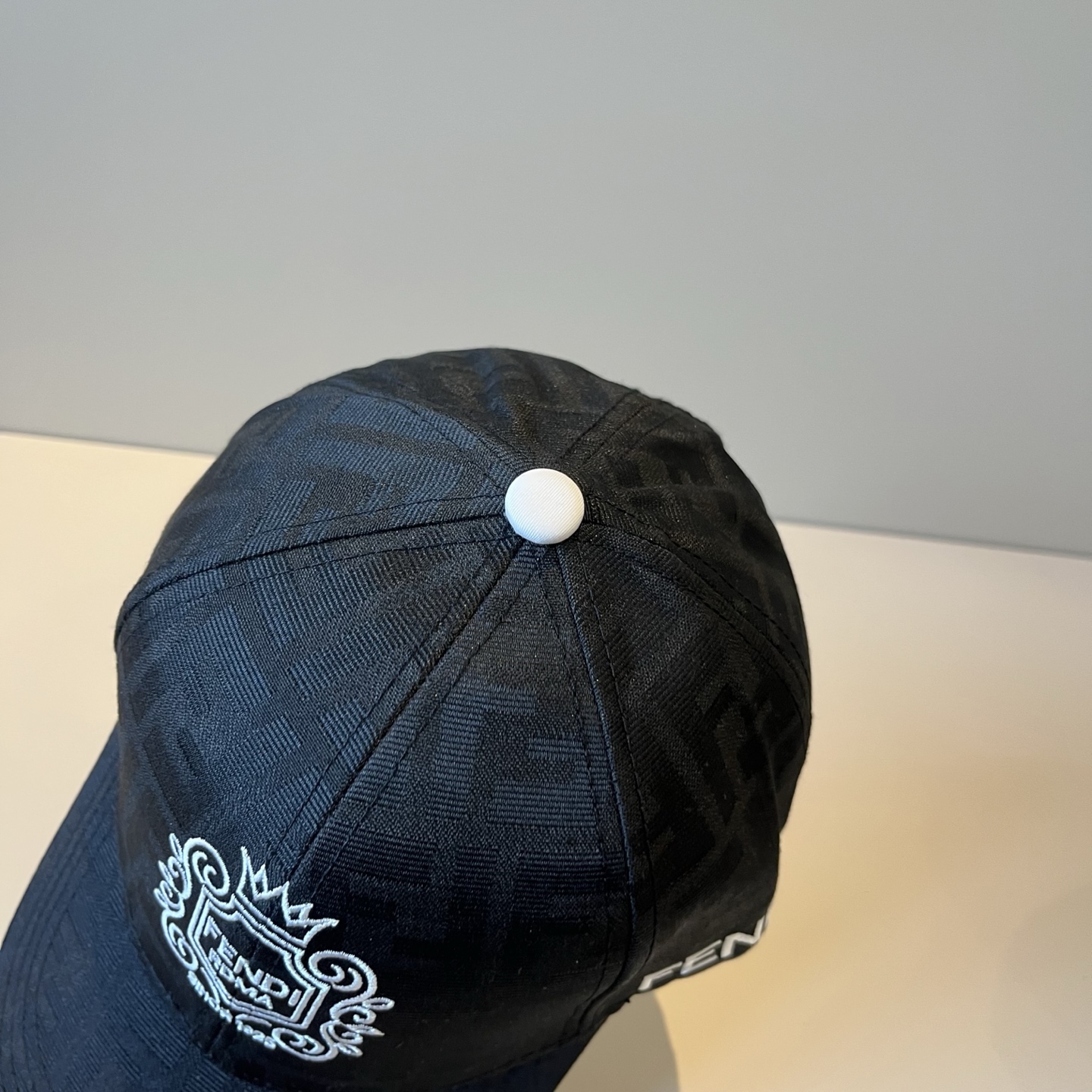  FENDI芬迪 老花系列棒球帽🧢 经典FF中古单品，气质穿搭单品，质量杠杠👍