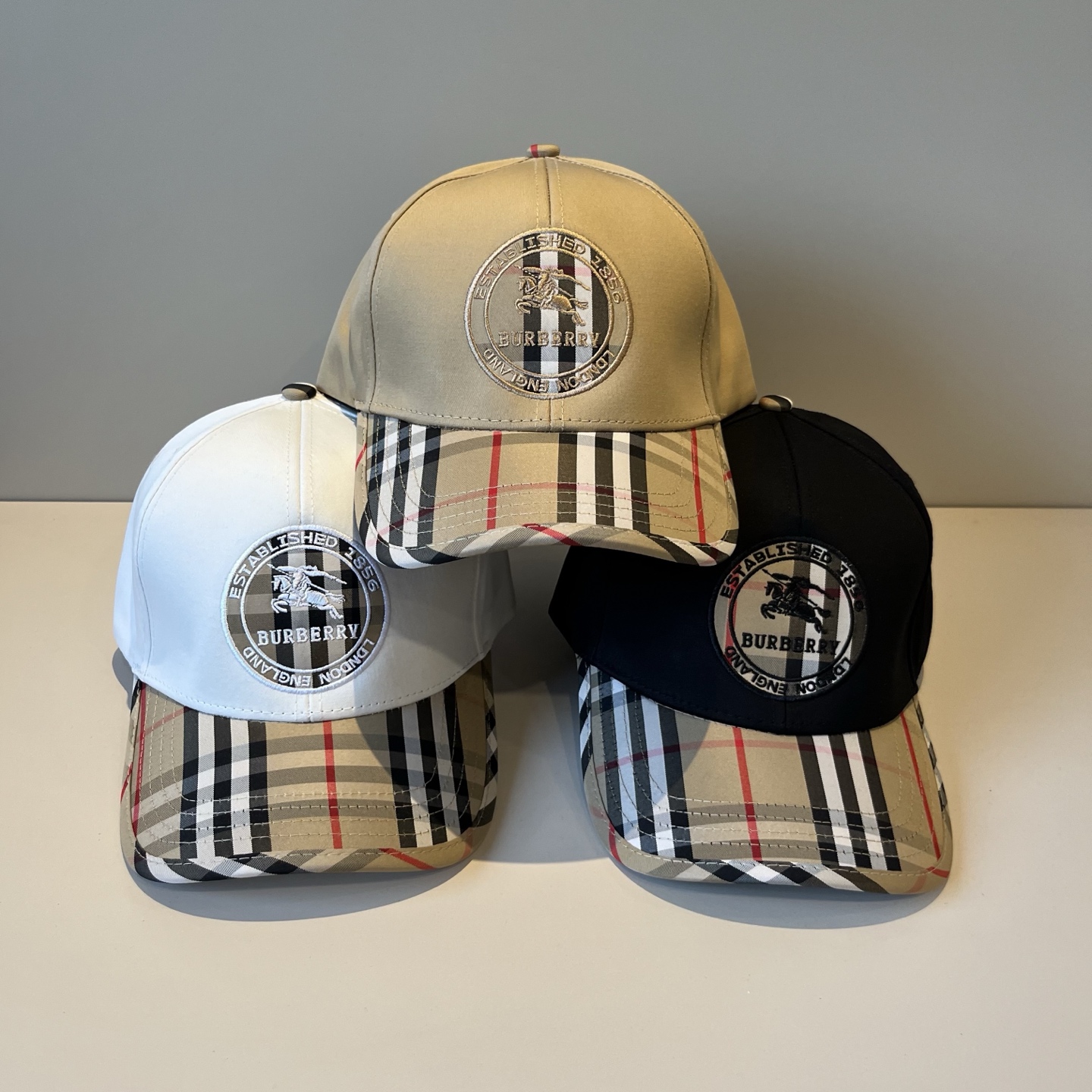  BURBERRY巴宝利早春新款棒球帽，简约尚时风，男女同款！高质品，尊享品质感！