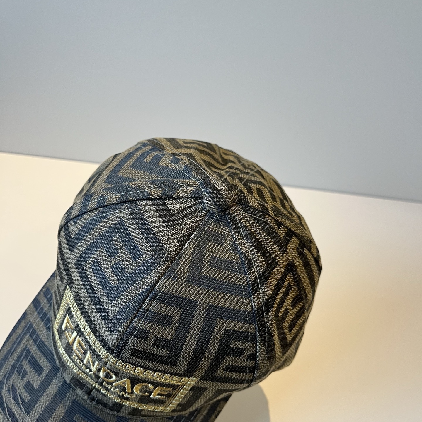  FENDI芬迪 老花系列棒球帽🧢 经典FF中古单品，气质穿搭单品，质量杠杠👍