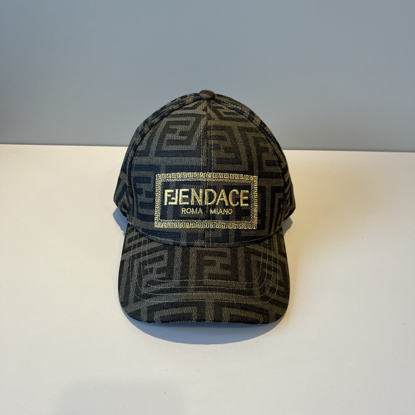  FENDI芬迪 老花系列棒球帽🧢 经典FF中古单品，气质穿搭单品，质量杠杠👍