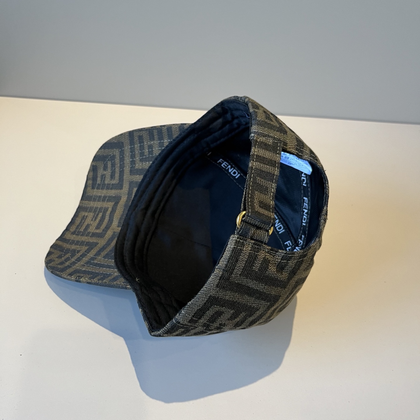  FENDI芬迪 老花系列棒球帽🧢 经典FF中古单品，气质穿搭单品，质量杠杠👍