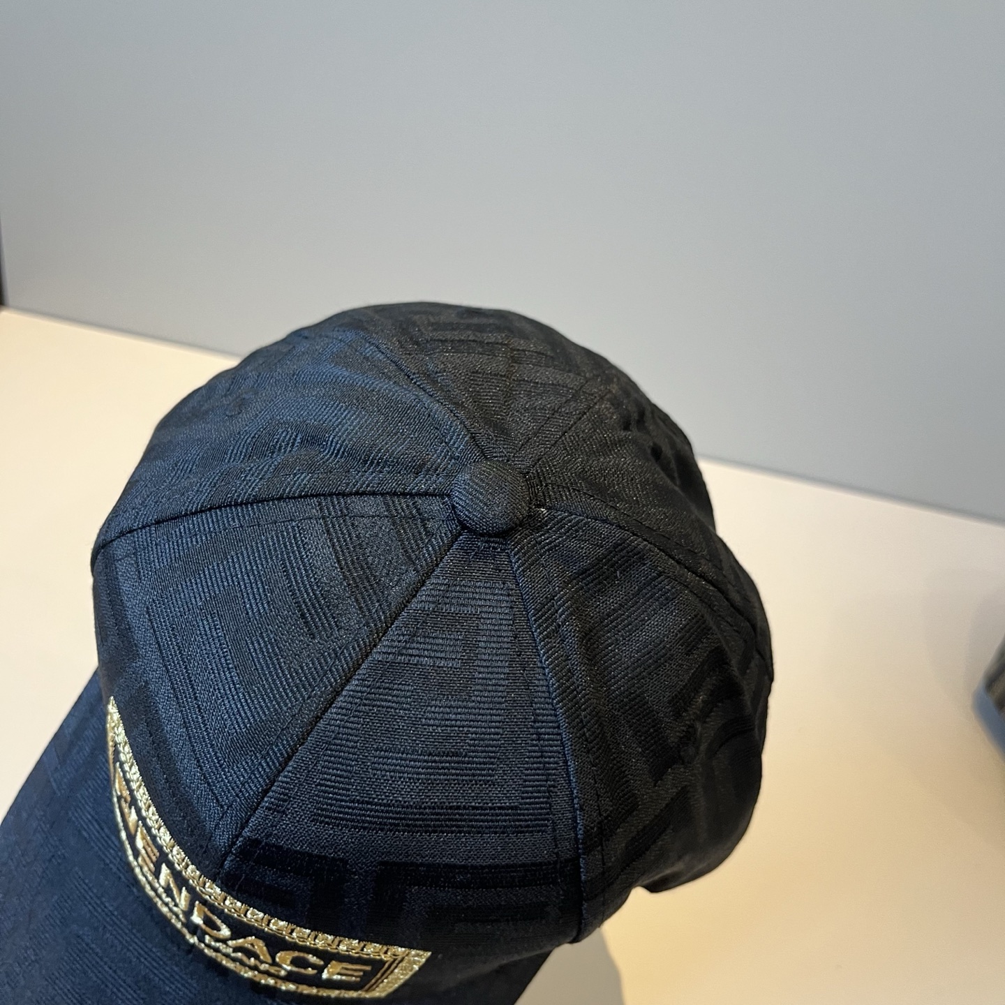  FENDI芬迪 老花系列棒球帽🧢 经典FF中古单品，气质穿搭单品，质量杠杠👍