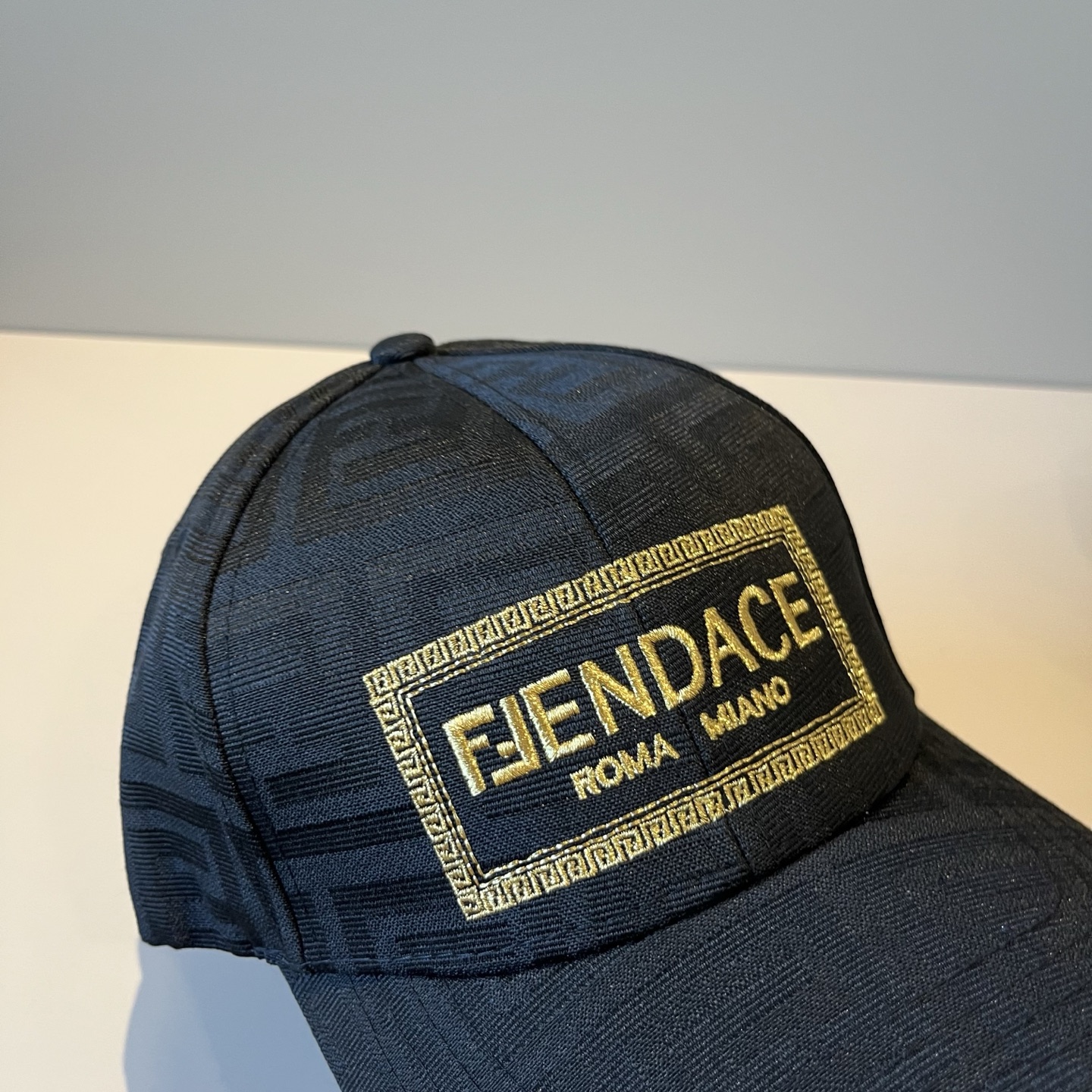  FENDI芬迪 老花系列棒球帽🧢 经典FF中古单品，气质穿搭单品，质量杠杠👍
