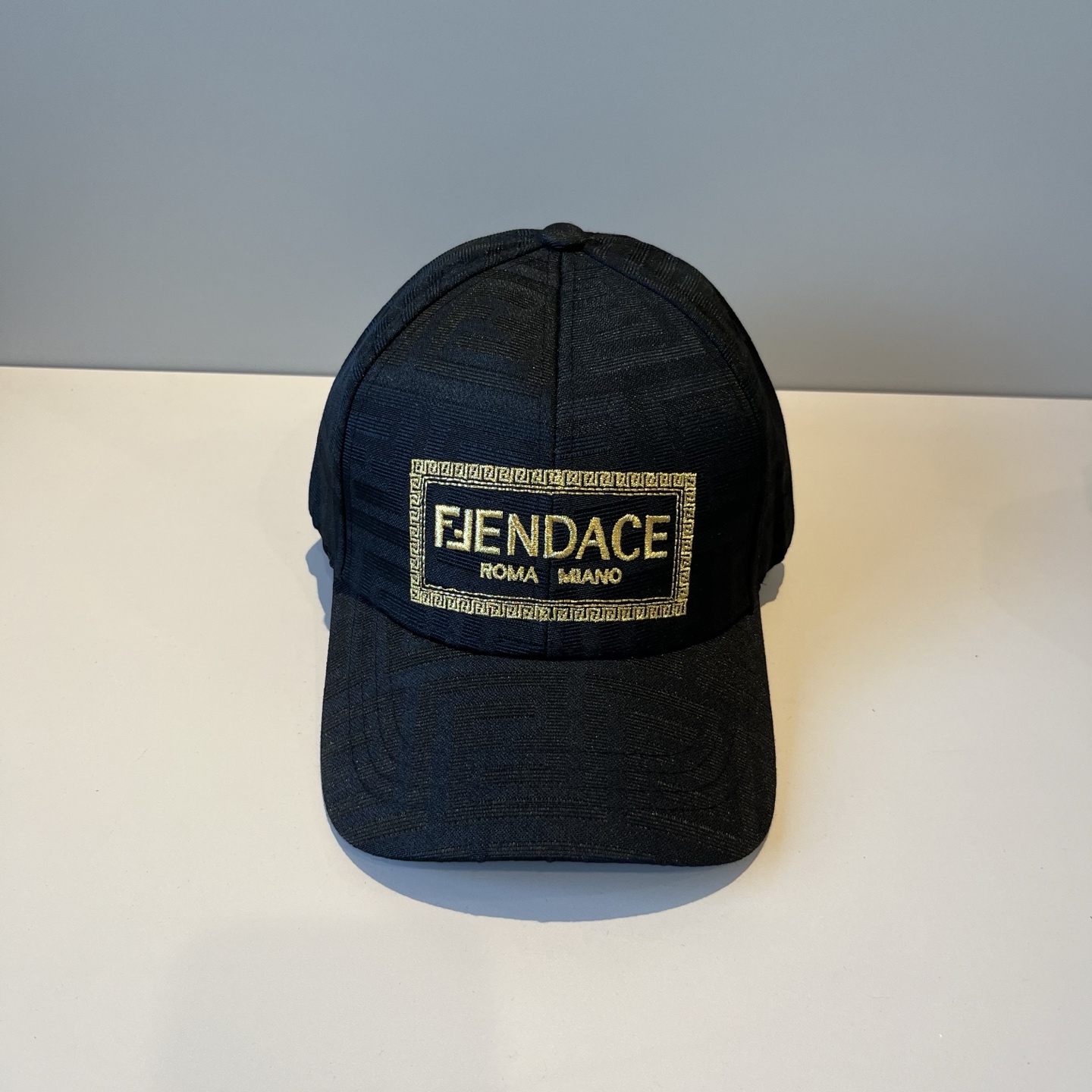  FENDI芬迪 老花系列棒球帽🧢 经典FF中古单品，气质穿搭单品，质量杠杠👍