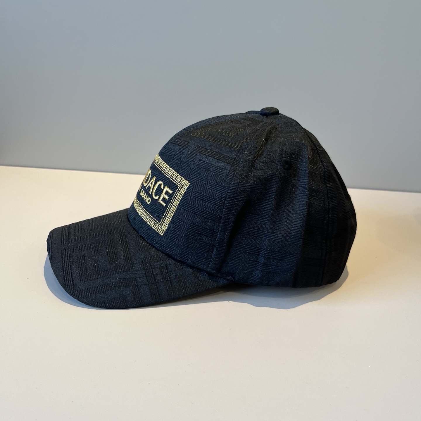  FENDI芬迪 老花系列棒球帽🧢 经典FF中古单品，气质穿搭单品，质量杠杠👍