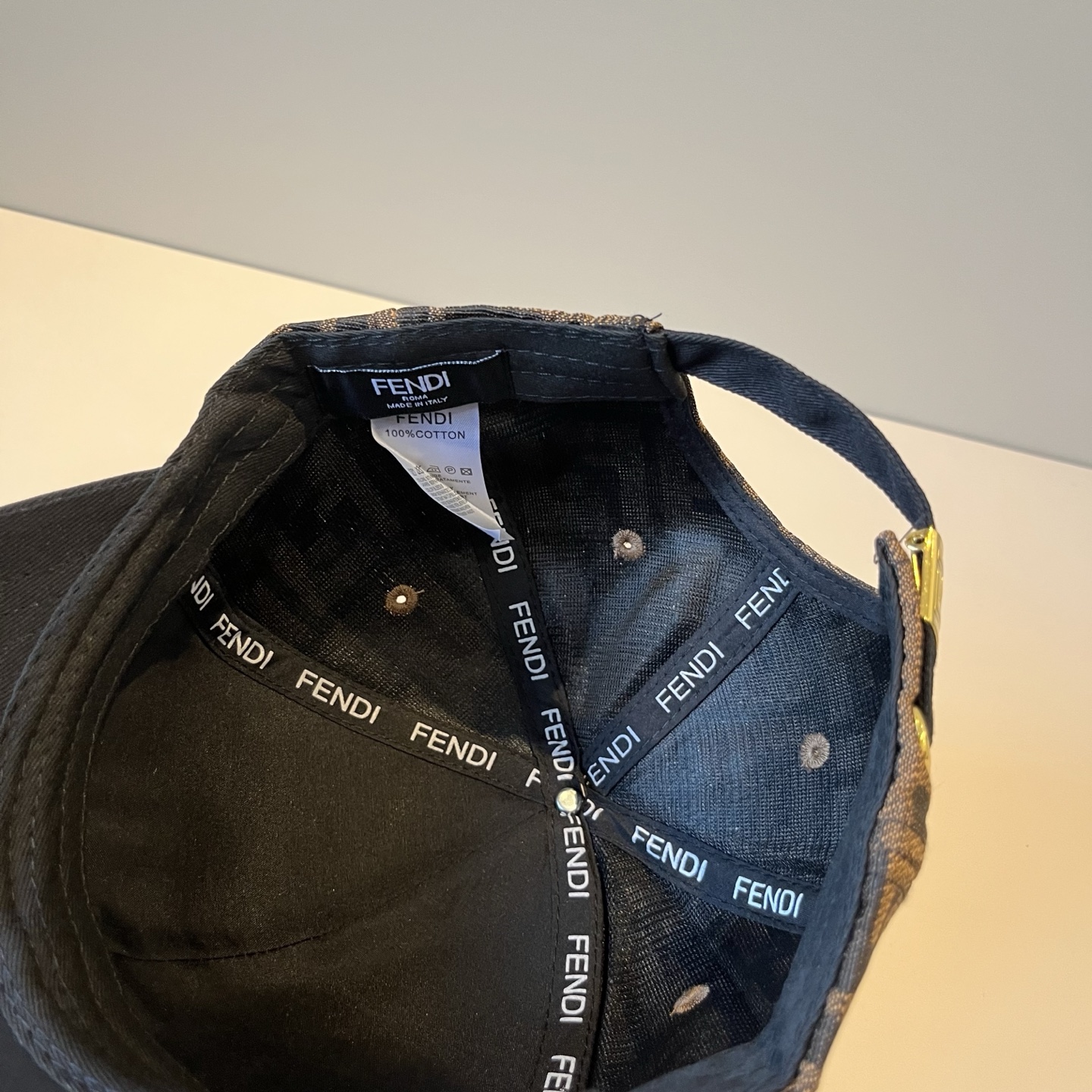  FENDI芬迪 老花系列棒球帽🧢 经典FF中古单品，气质穿搭单品，质量杠杠👍