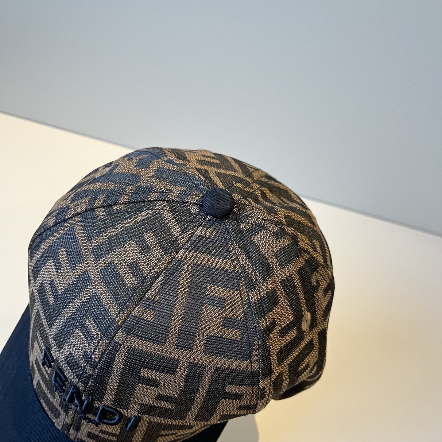  FENDI芬迪 老花系列棒球帽🧢 经典FF中古单品，气质穿搭单品，质量杠杠👍