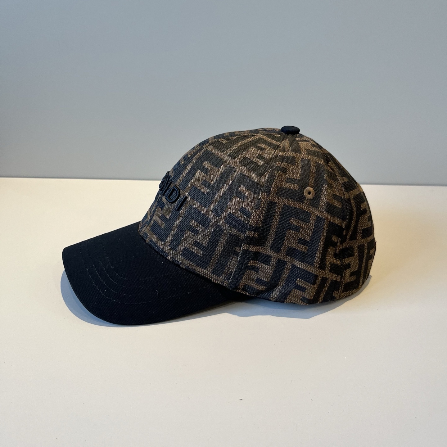  FENDI芬迪 老花系列棒球帽🧢 经典FF中古单品，气质穿搭单品，质量杠杠👍