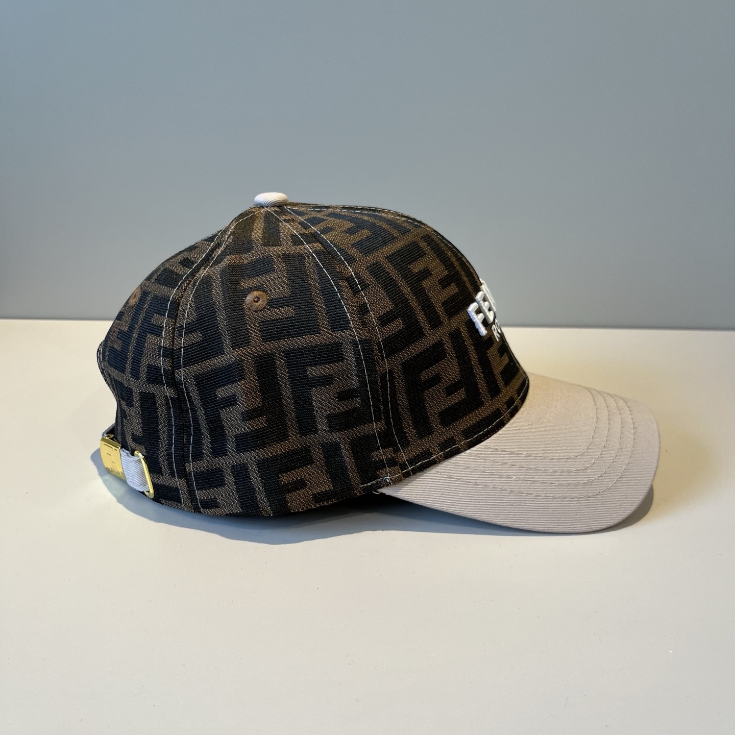  FENDI芬迪 老花系列棒球帽🧢 经典FF中古单品，气质穿搭单品，质量杠杠👍