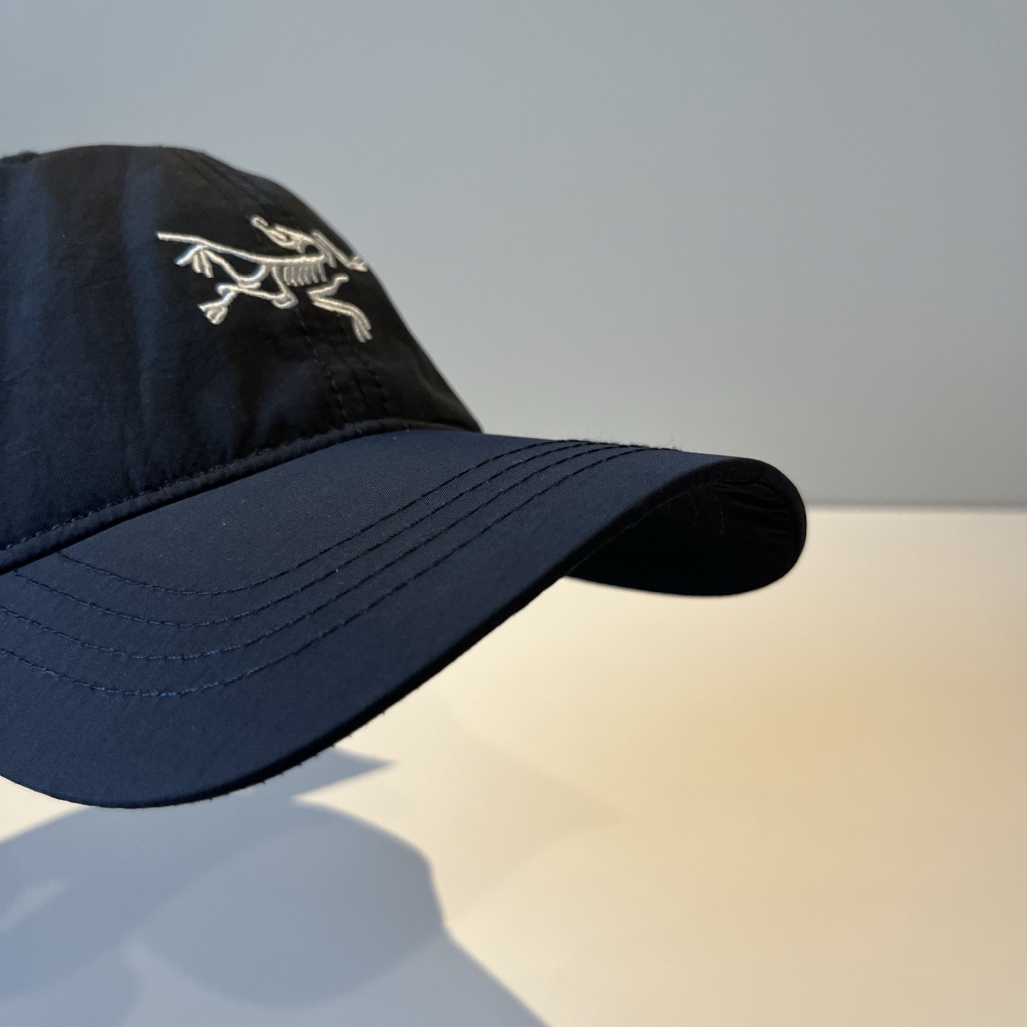 【始祖鸟】2025春款新款简约棒球帽，新款出货，大牌款超好搭配，赶紧入手！