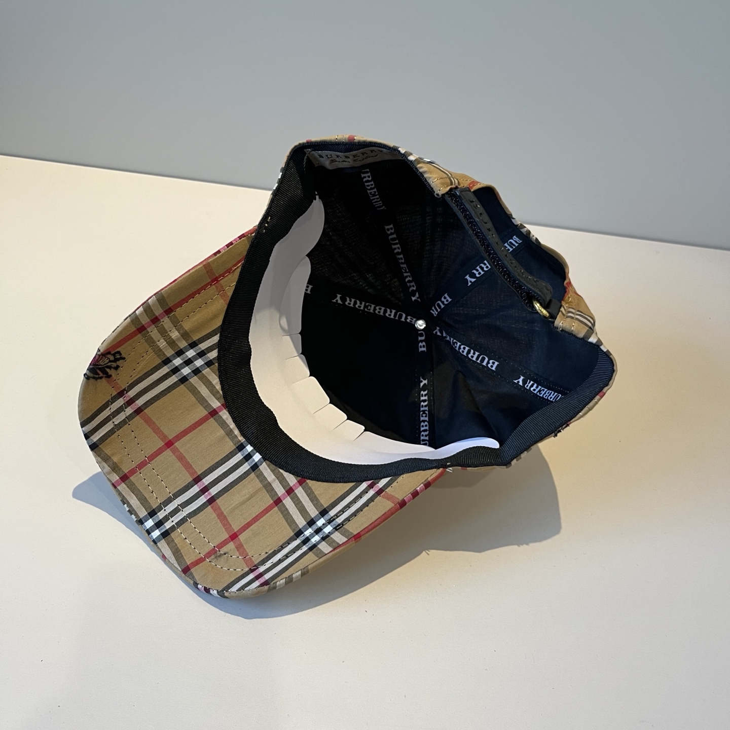  BURBERRY巴宝利早春新款棒球帽，简约尚时风，男女同款！高质品，尊享品质感！