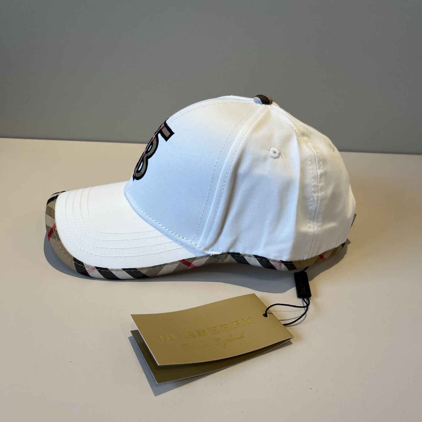  BURBERRY巴宝利早春新款棒球帽，简约尚时风，男女同款！高质品，尊享品质感！