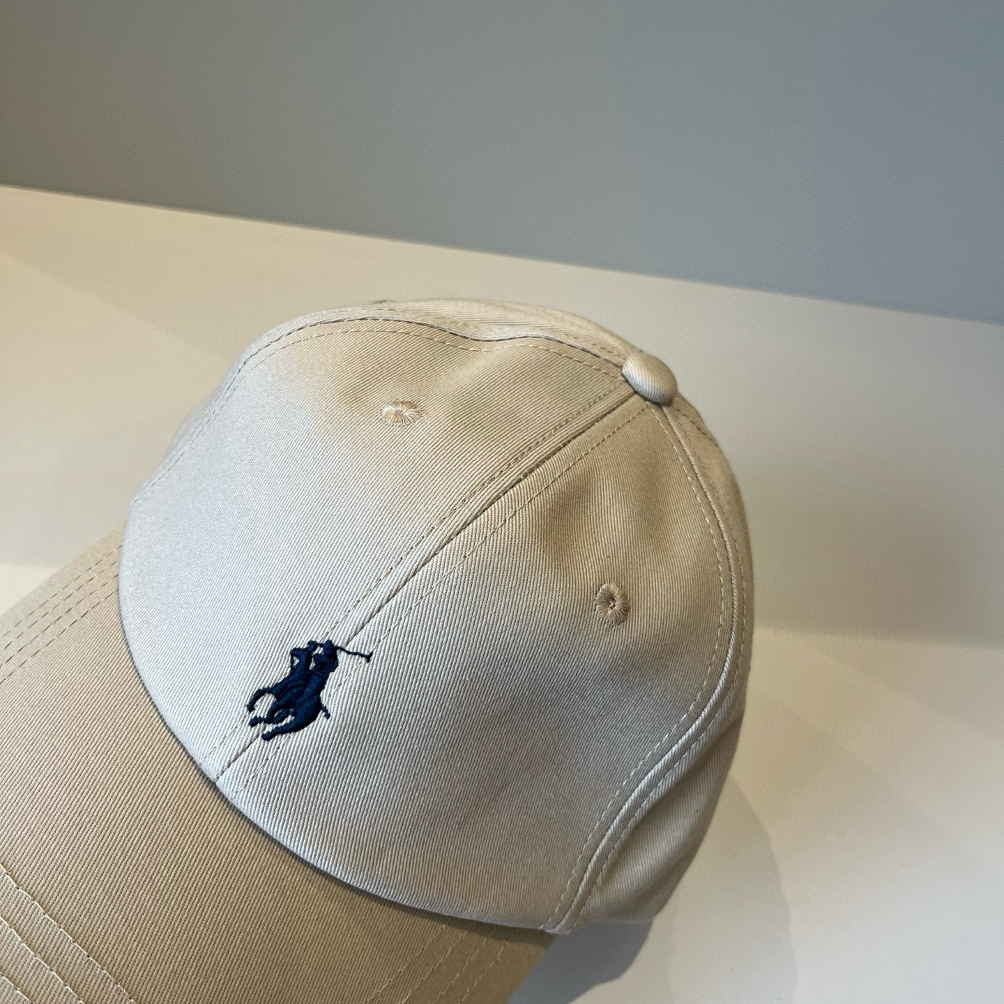  保罗🧢官网新品，棒球帽，原单品质火爆来袭 。🎩 工艺非常精美 高档大气上档次！低调奢华，方便携带！跑量