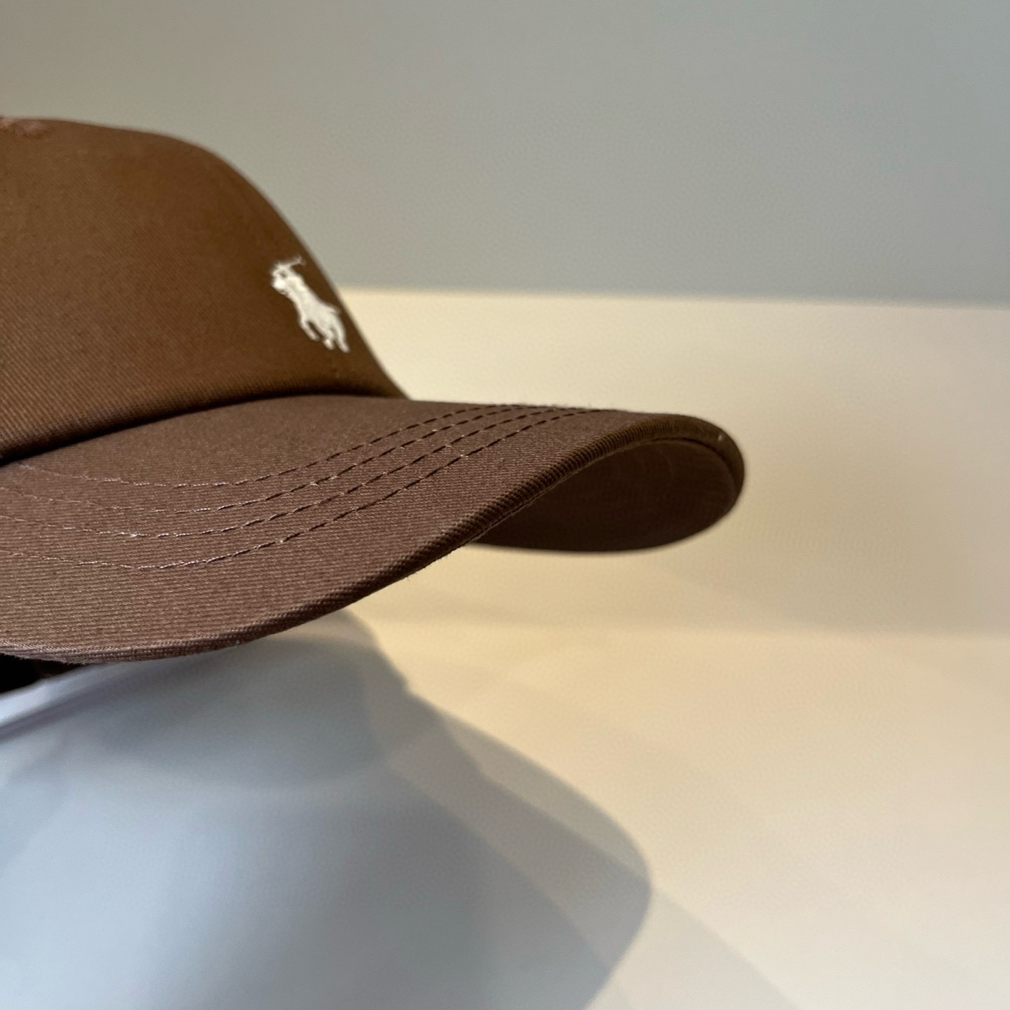  保罗🧢官网新品，棒球帽，原单品质火爆来袭 。🎩 工艺非常精美 高档大气上档次！低调奢华，方便携带！跑量